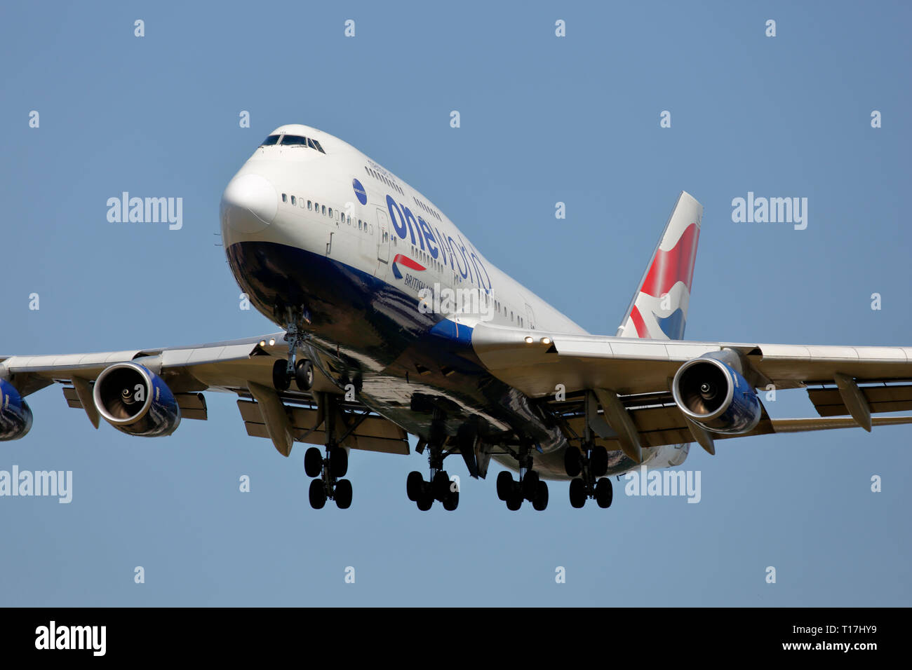 G-CIVL British Airways Boeing 747-400 on approach for a landing at
