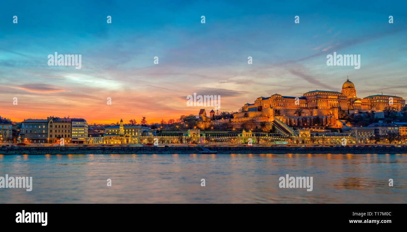 Buda castle and the Danube river in Budapest at sunset, Hungary Stock ...