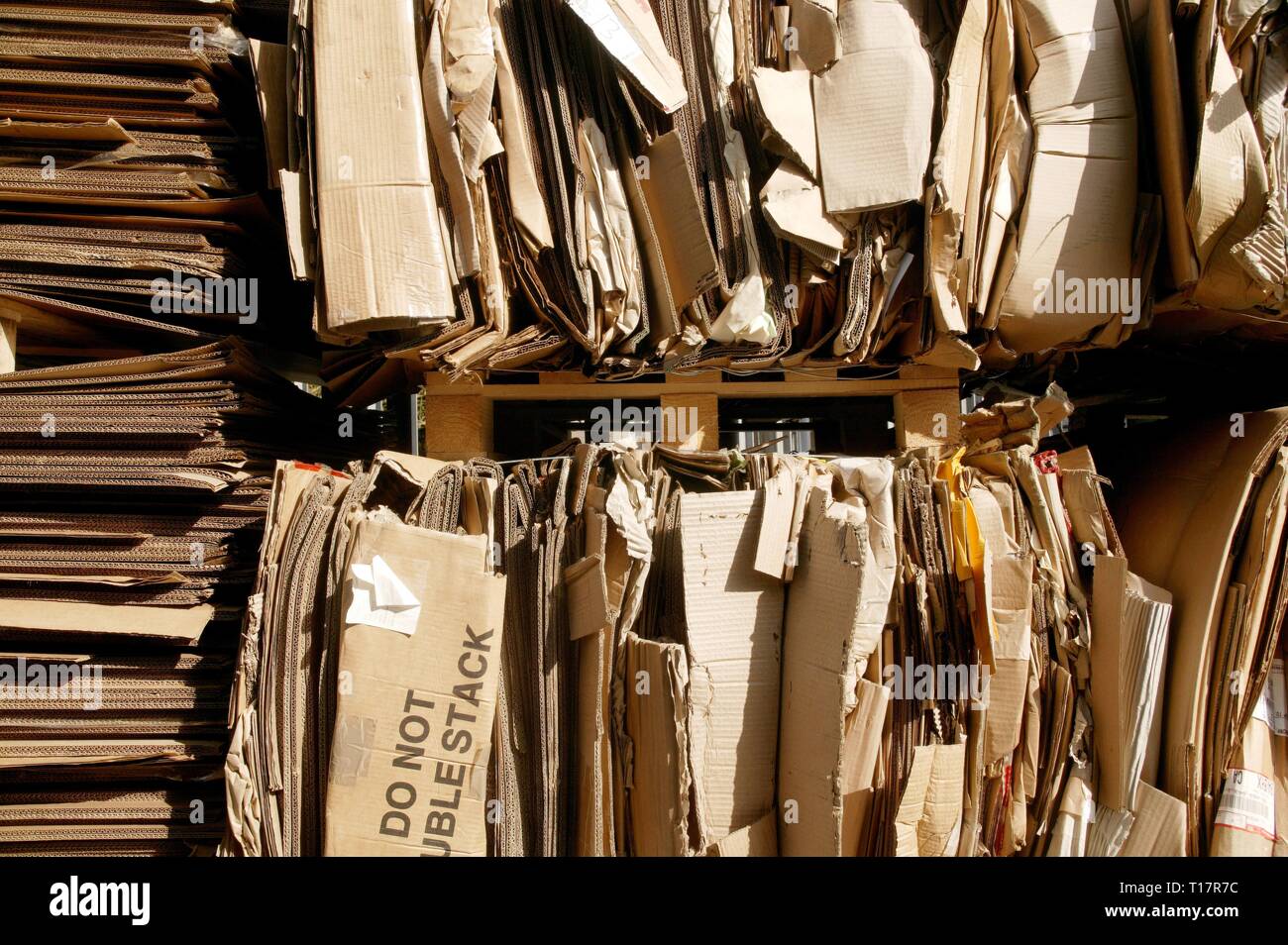 Compressed Cardboard High Resolution Stock Photography and Images Alamy