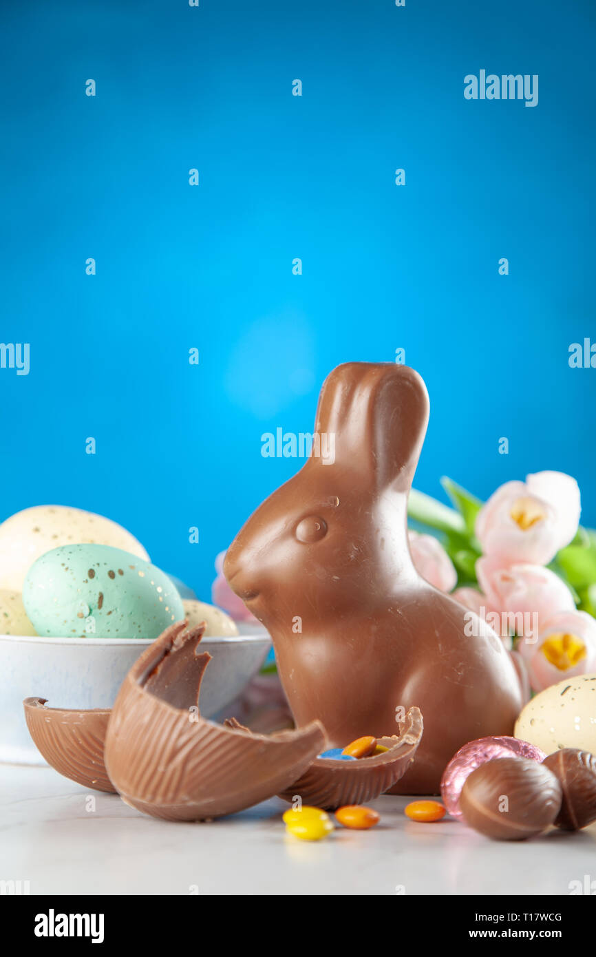 Easter chocolate bunny and eggs Stock Photo Alamy