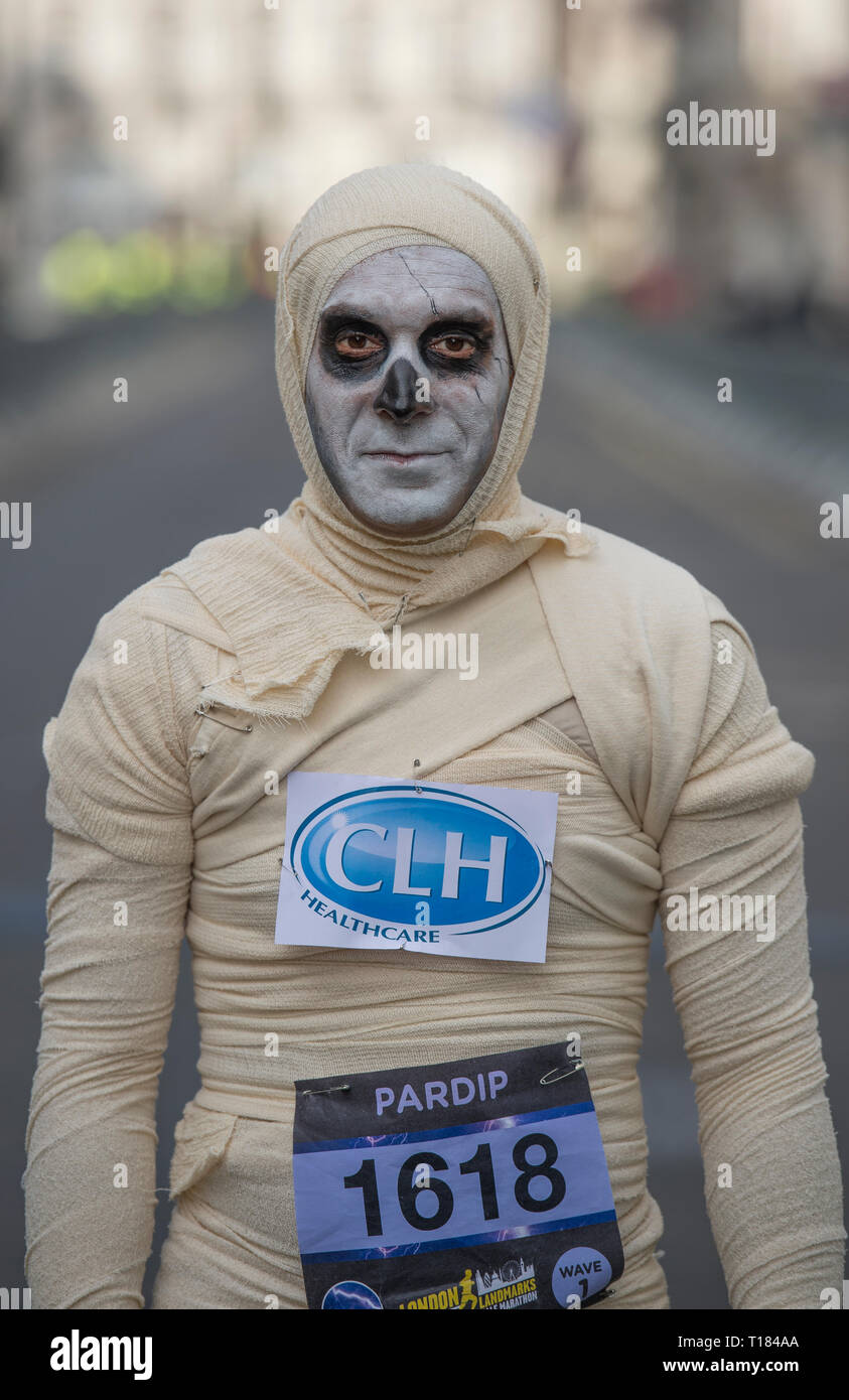London, UK. 24th March, 2019. The second London Landmarks Half Marathon