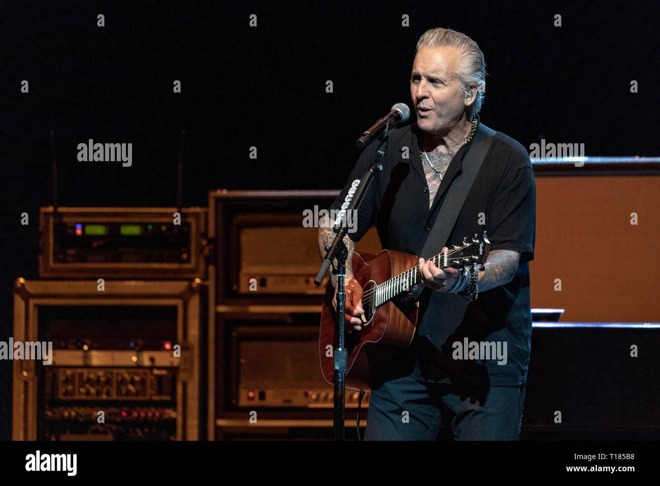 Milwaukee, Wisconsin, USA. 1st July, 2018. NEIL GIRALDO of Pat Benatar