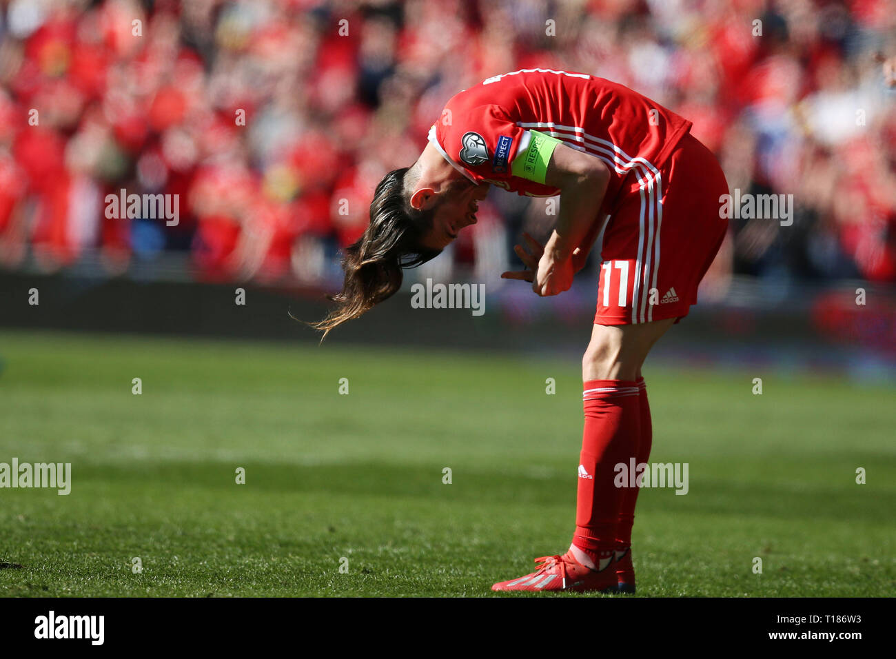 Gareth Bale's hair is how long?! 😳 - SOCCER WORLD NEWS HQ