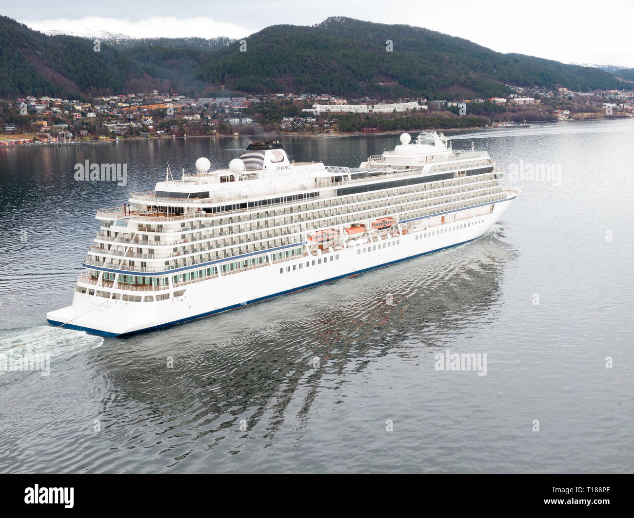 Molde Norway 24th March 2019 Cruise Ship Viking Sky Arrives The Port Of Molde By Own Steam Flanked By Tug Boats 24 Hours Earlier The Ship Lost All Engine Power And Drifted