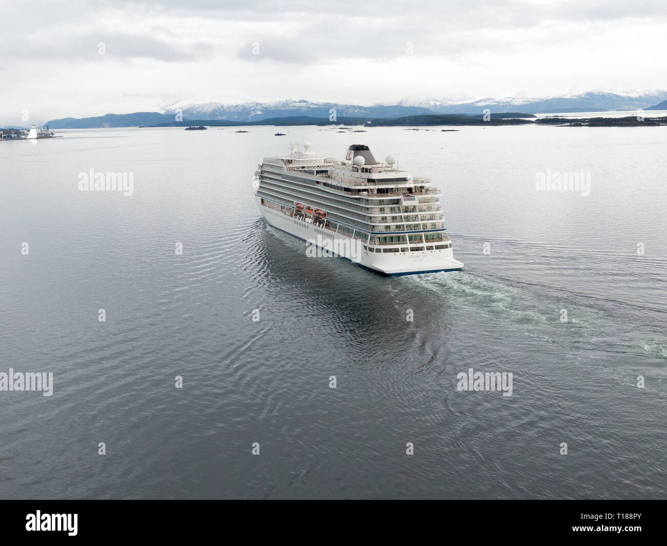 Molde Norway 24th March 2019 Cruise Ship Viking Sky Arrives The Port Of Molde By Own Steam Flanked By Tug Boats 24 Hours Earlier The Ship Lost All Engine Power And Drifted