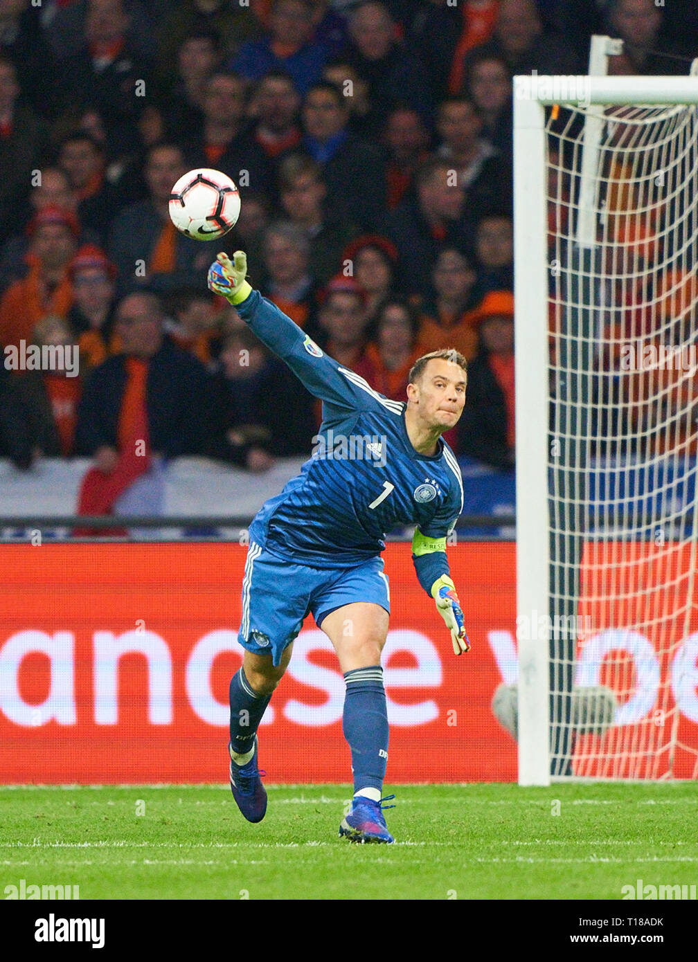 Amsterdam, Netherlands. 24th Mar, 2019. Manuel NEUER, DFB 1 goalkeeper, drives, controls the ball, action, full-size, Single action with ball, full body, whole figure, cutout, single shots, ball treatment, pick-up, header, cut out, einzelaktion, NETHERLANDS - GERMANY Important: DFB regulations prohibit any use of photographs as image sequences and/or quasi-video. Qualification for European Championships, EM Quali, 2020 Season 2018/2019, March 24, 2019 in Amsterdam, Netherlands. Credit: Peter Schatz/Alamy Live News Stock Photo