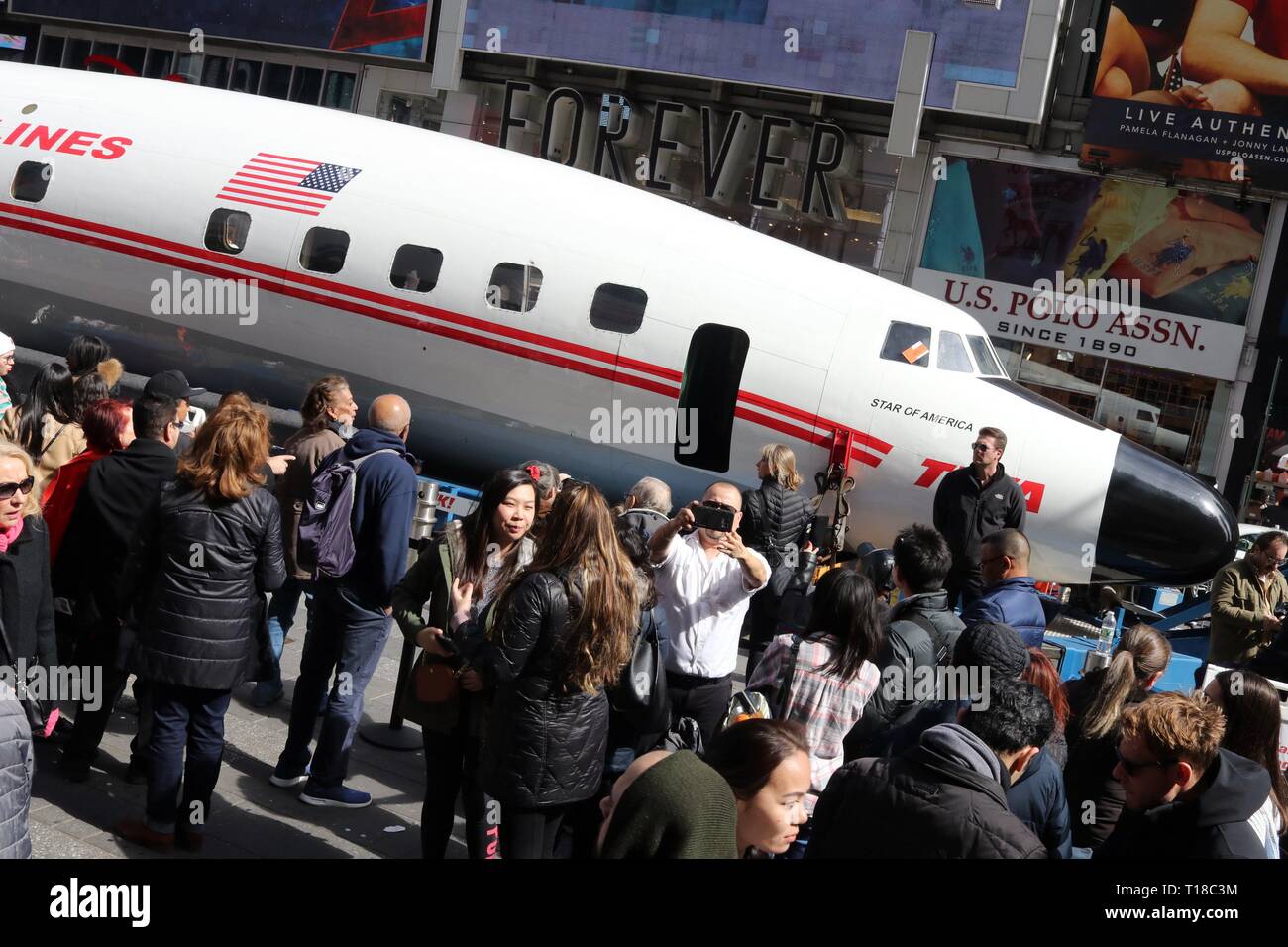 New York Usa 24th March 2019 A Lockheed Constellation Plane Know As Connie Has Rolled Into Times Square New York The Plane Was Built For Trans World Airlines Commissioned By The Late