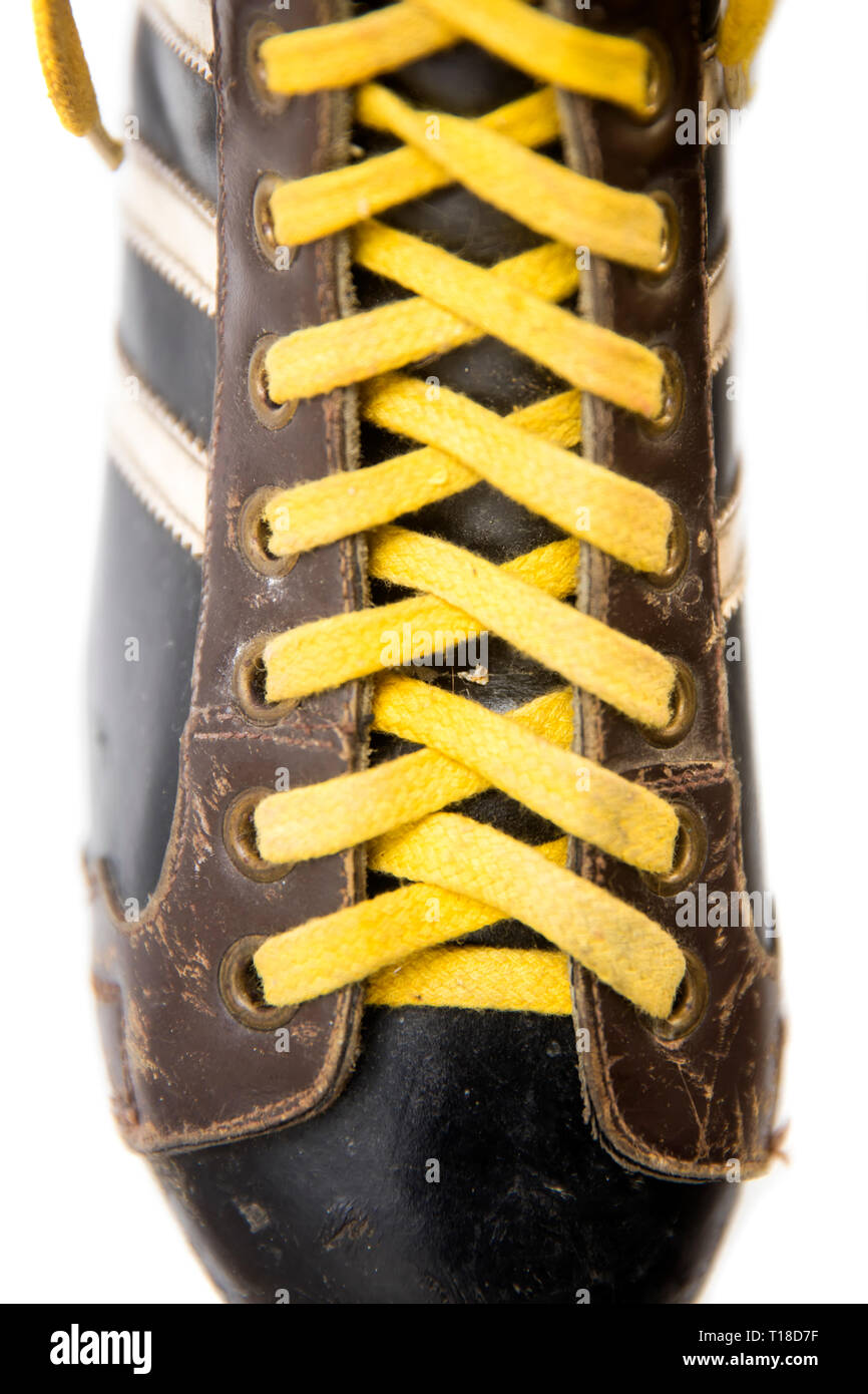 vintage adidas skate shoes
