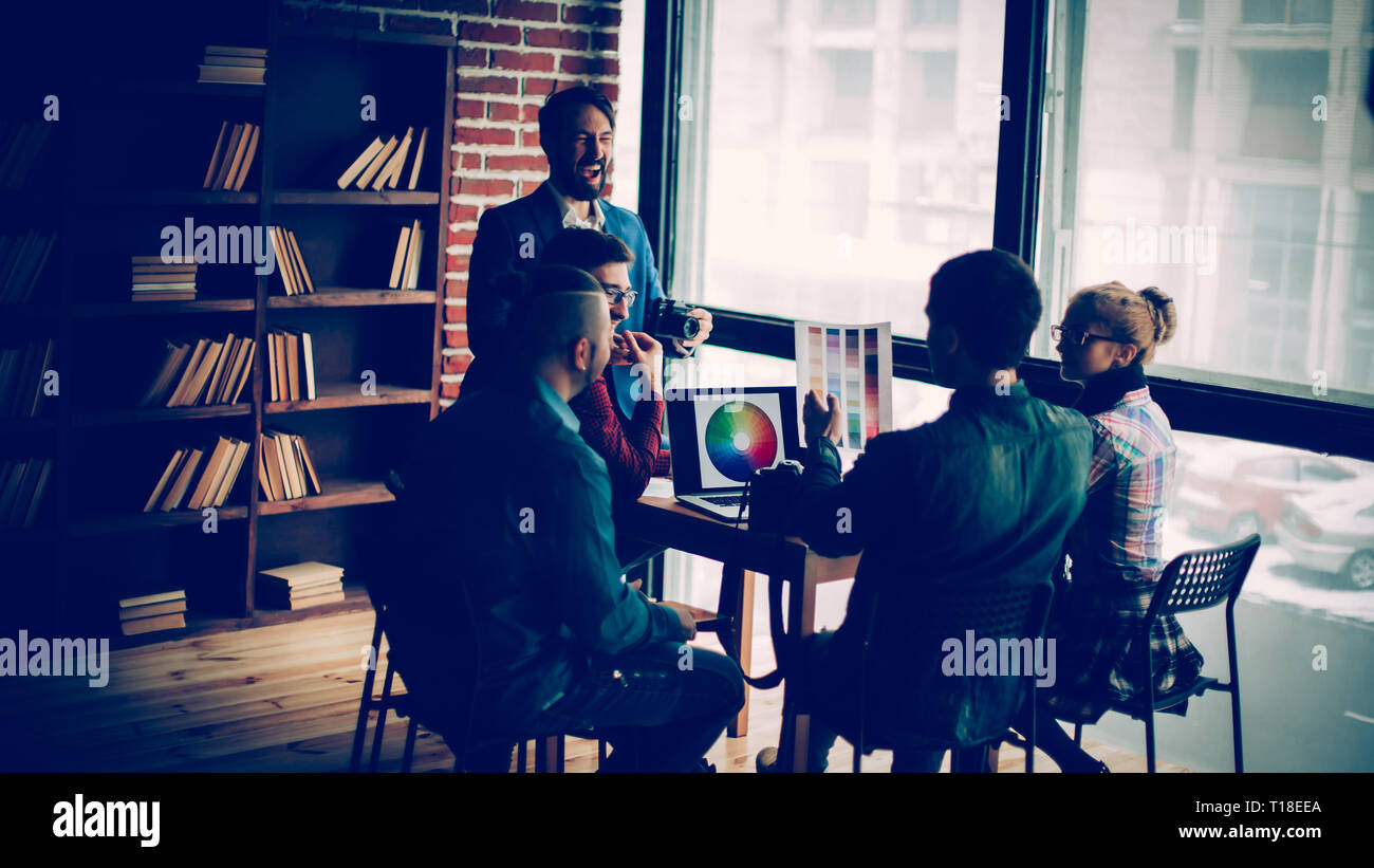 Discuss Graphics Creative graphics hi-res stock photography and images - Alamy