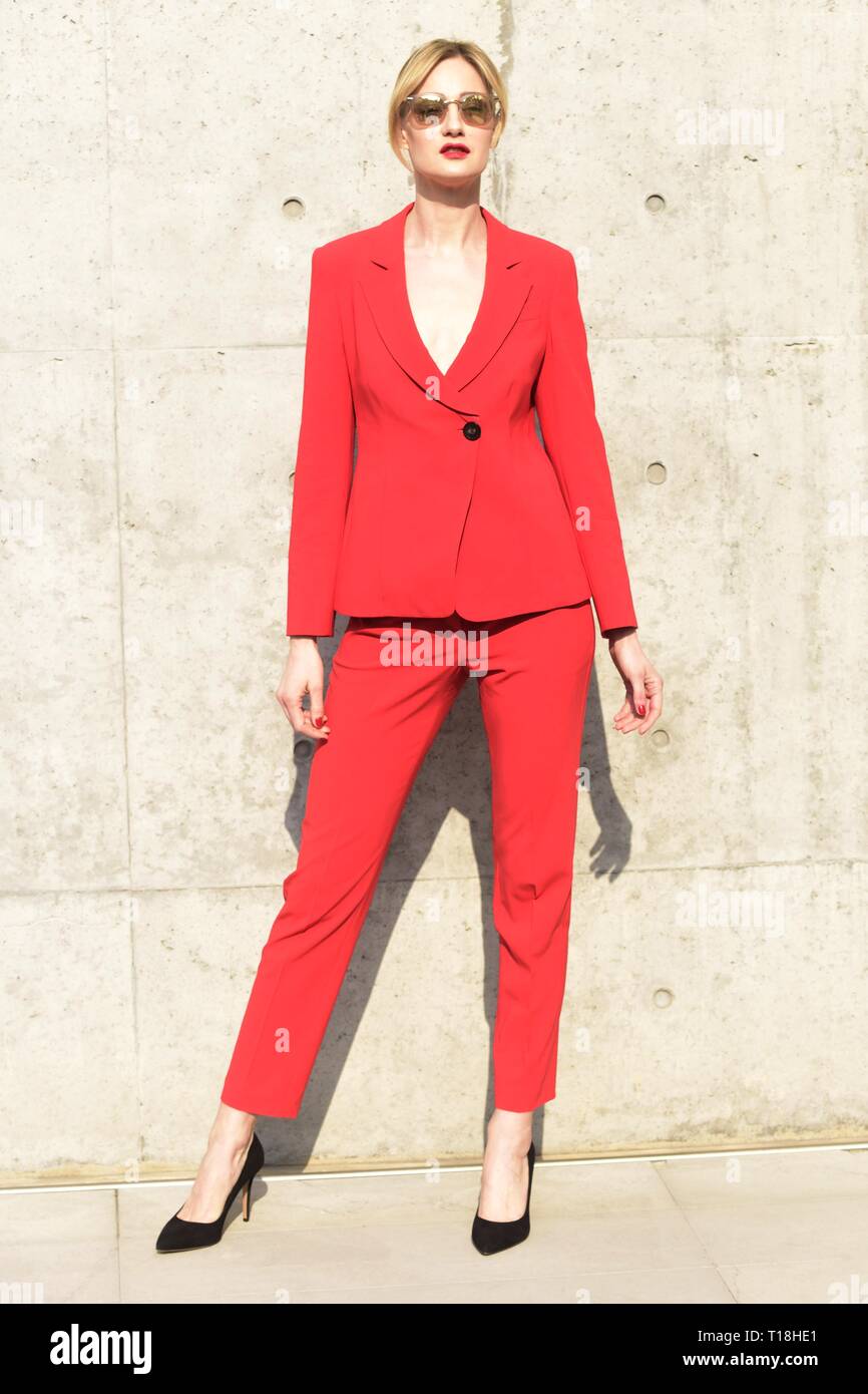 Milano Moda Donna fall winter 2019 2020 Emporio Armani fashion