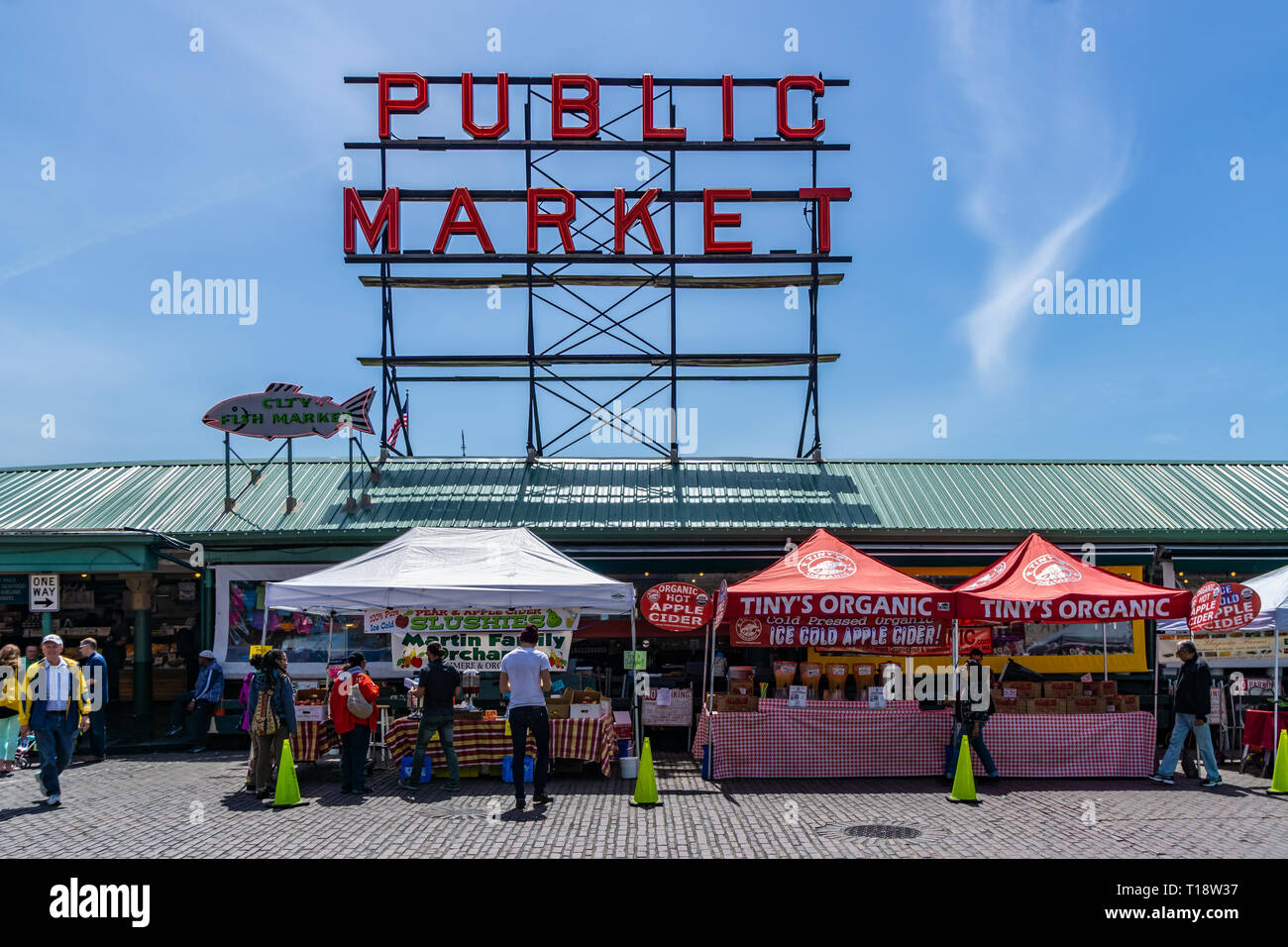 Pike place market exterior hi-res stock photography and