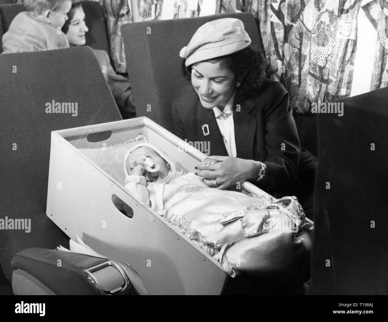 transport / transportation, aviation, aircraft, inside, basket for infants, Scandinavian Airlines System, circa 1950, Additional-Rights-Clearance-Info-Not-Available Stock Photo