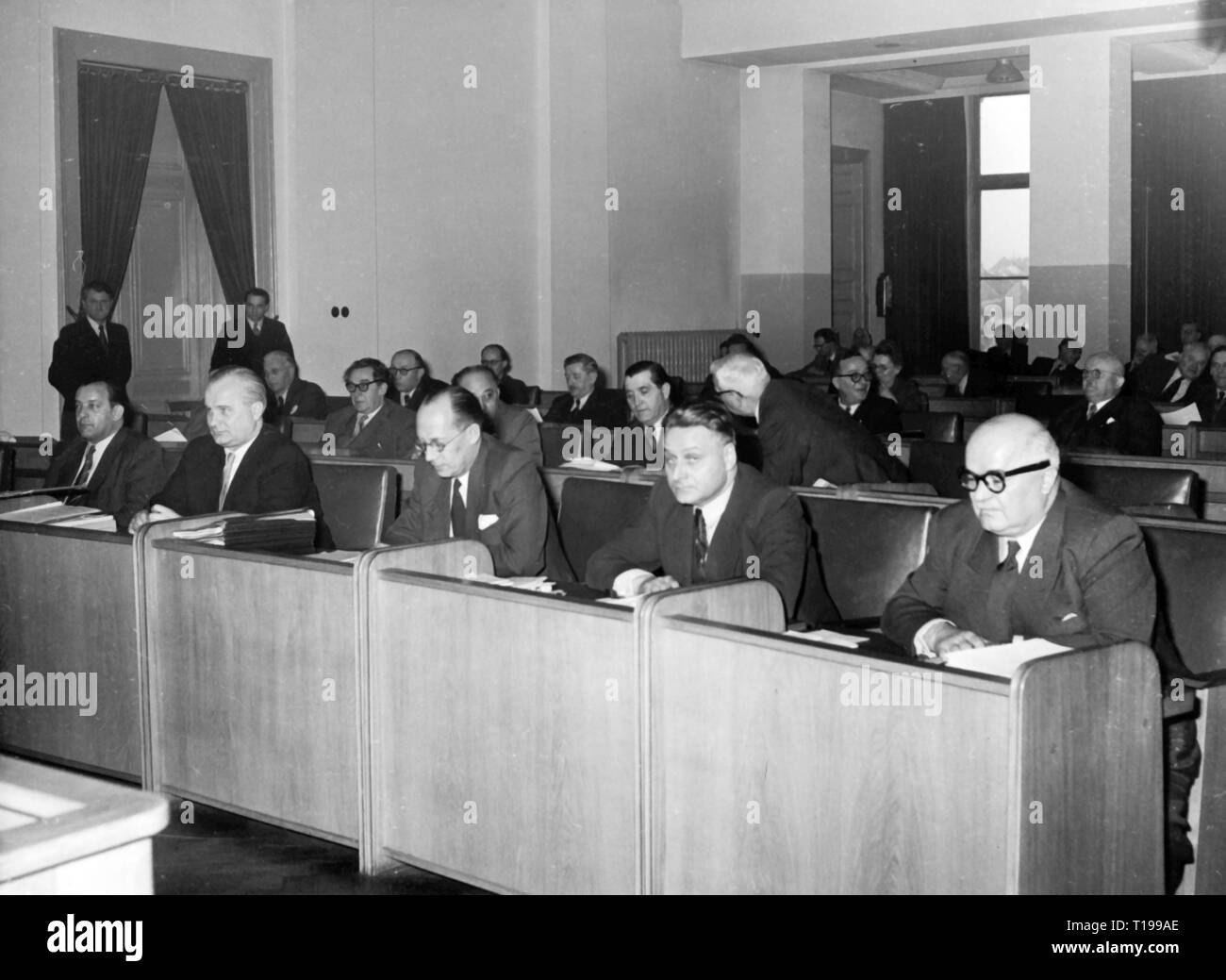 politics, parliament, Saarland Landtag, session, in the first row (from right): Prime Minister Johannes Hoffmann (CVP), Minister of the Interior Edgar Hector (CVP), Minister for Finances and Forestry Friedrich Reuter (impartially), Minister for Justice Erwin Mueller (CVP), Minister for Economy, Transport, Alimentation and Agriculture Franz Ruland, Saarbruecken, 8.2.1952, Additional-Rights-Clearance-Info-Not-Available Stock Photo
