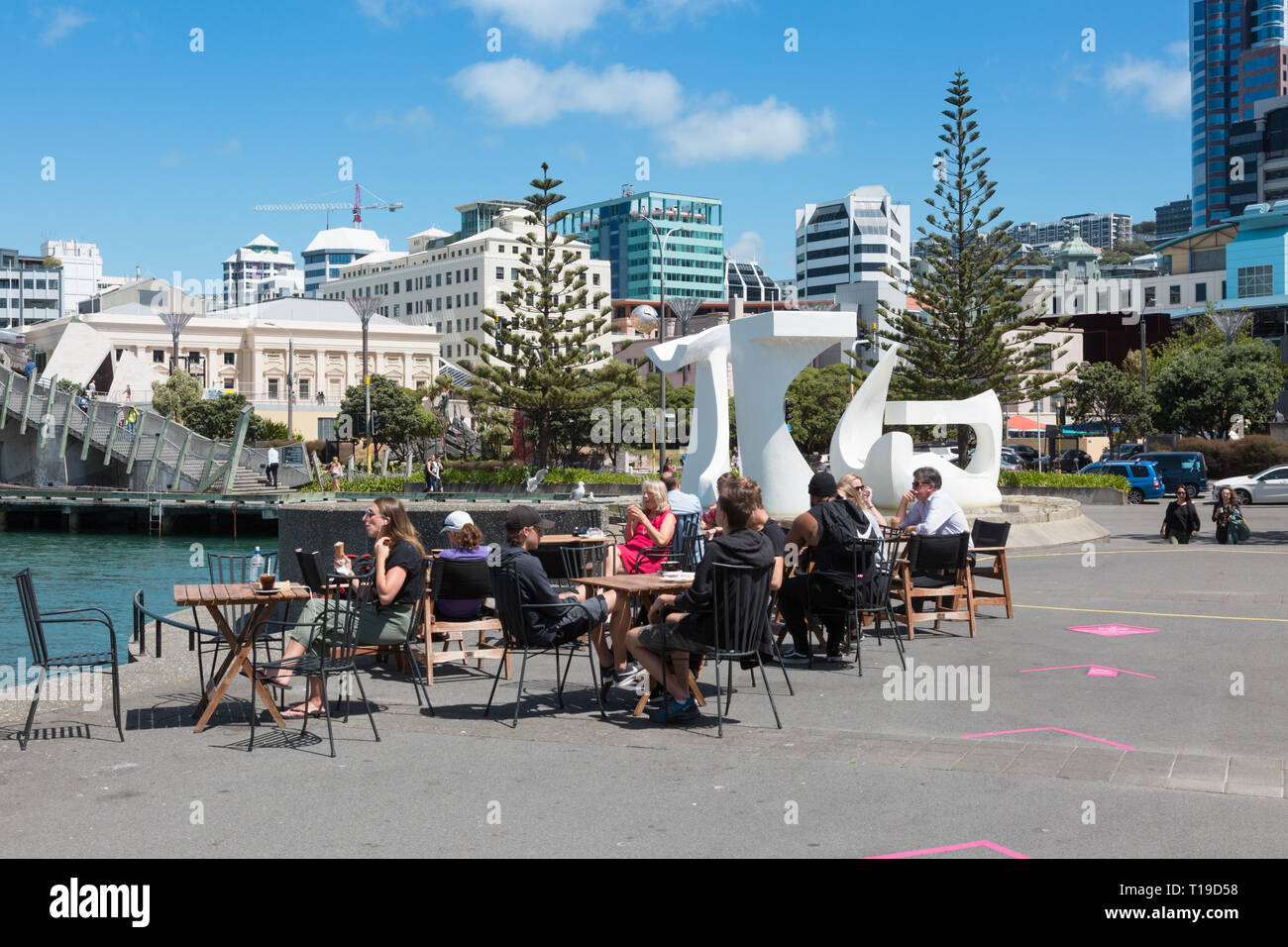 People seated at an outdoor cafe, Auckland, New Zealand Stock Photo