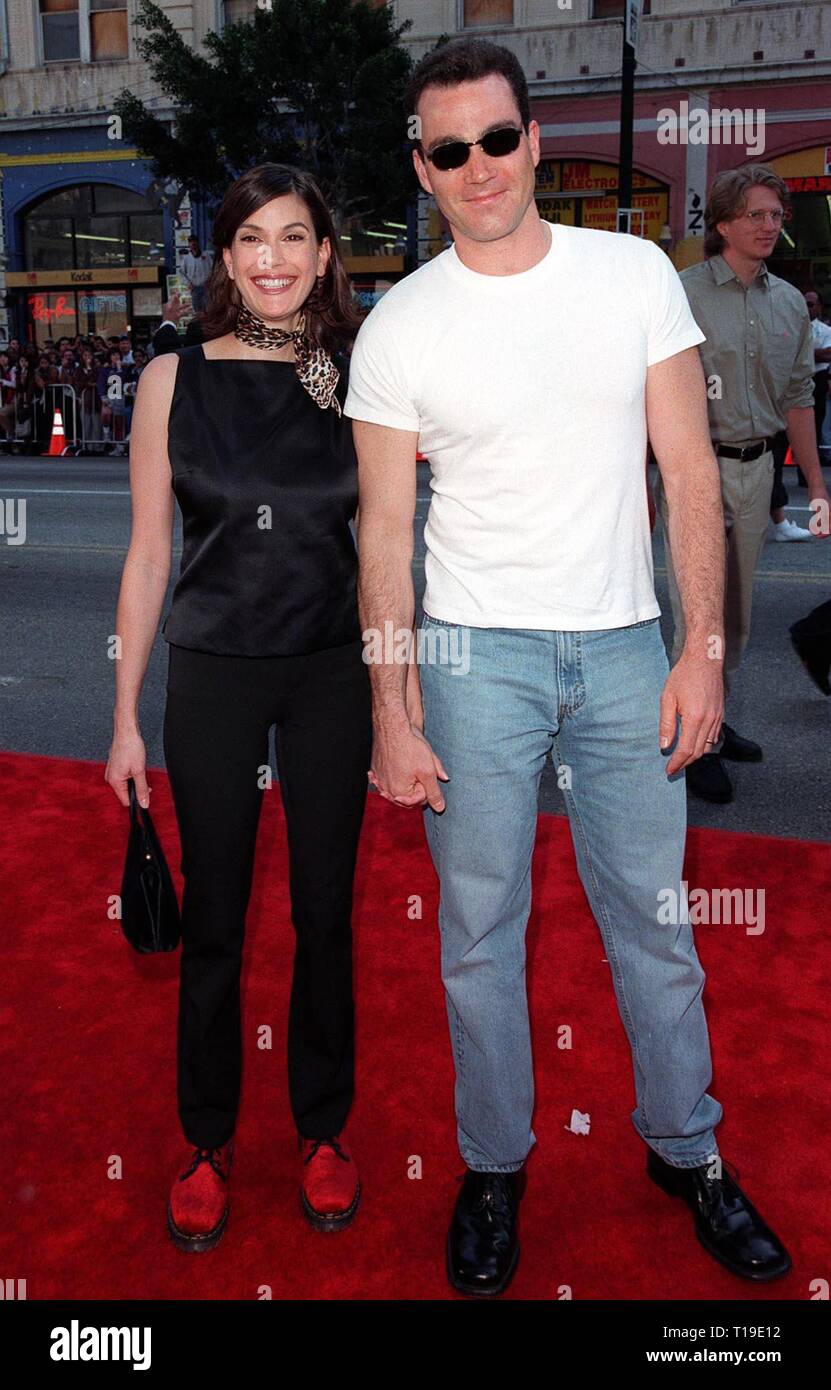 LOS ANGELES, CA - March 15, 1998: Actress TERI HATCHER & husband JON TENNEY at 20th anniversary re-premiere of "Grease" at Mann's Chinese Hollywood Alamy