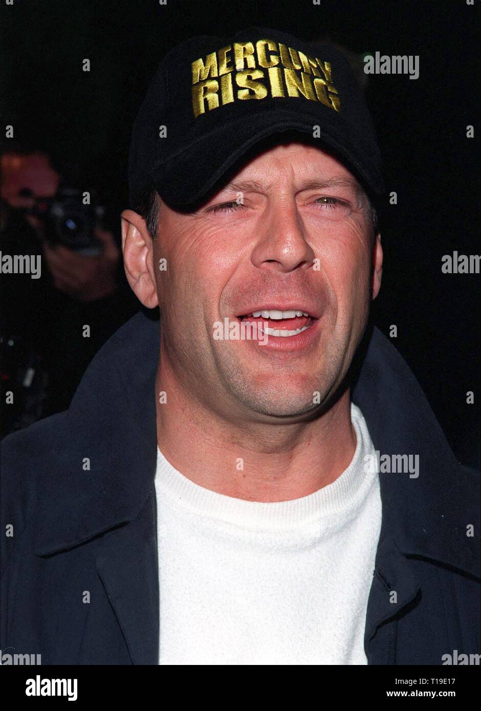 LOS ANGELES, CA - April 1, 1998: Actor BRUCE WILLIS at the premiere of ...