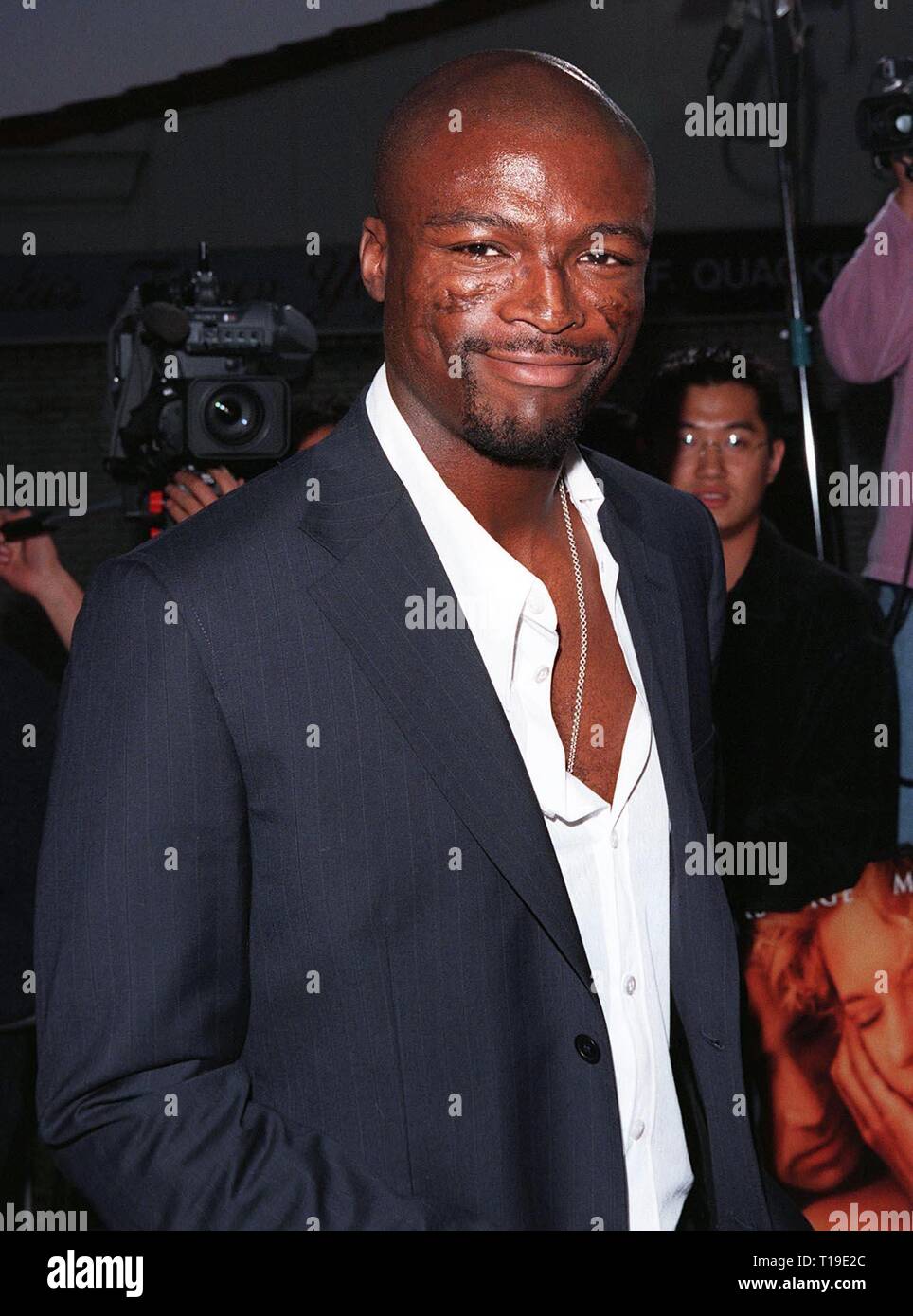 LOS ANGELES, CA - April 8, 1998: Pop star SEAL at the world premiere of  "City of Angels," which stars Nicolas Cage & Meg Ryan Stock Photo - Alamy