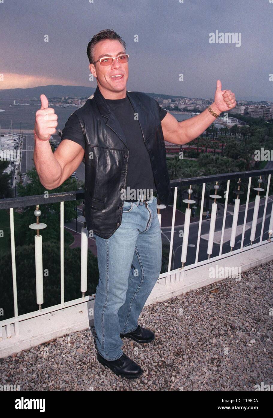 CANNES, FRANCE - May 19, 1998: Actor JEAN-CLAUDE VAN DAMME at the Cannes  Film Festival Stock Photo - Alamy