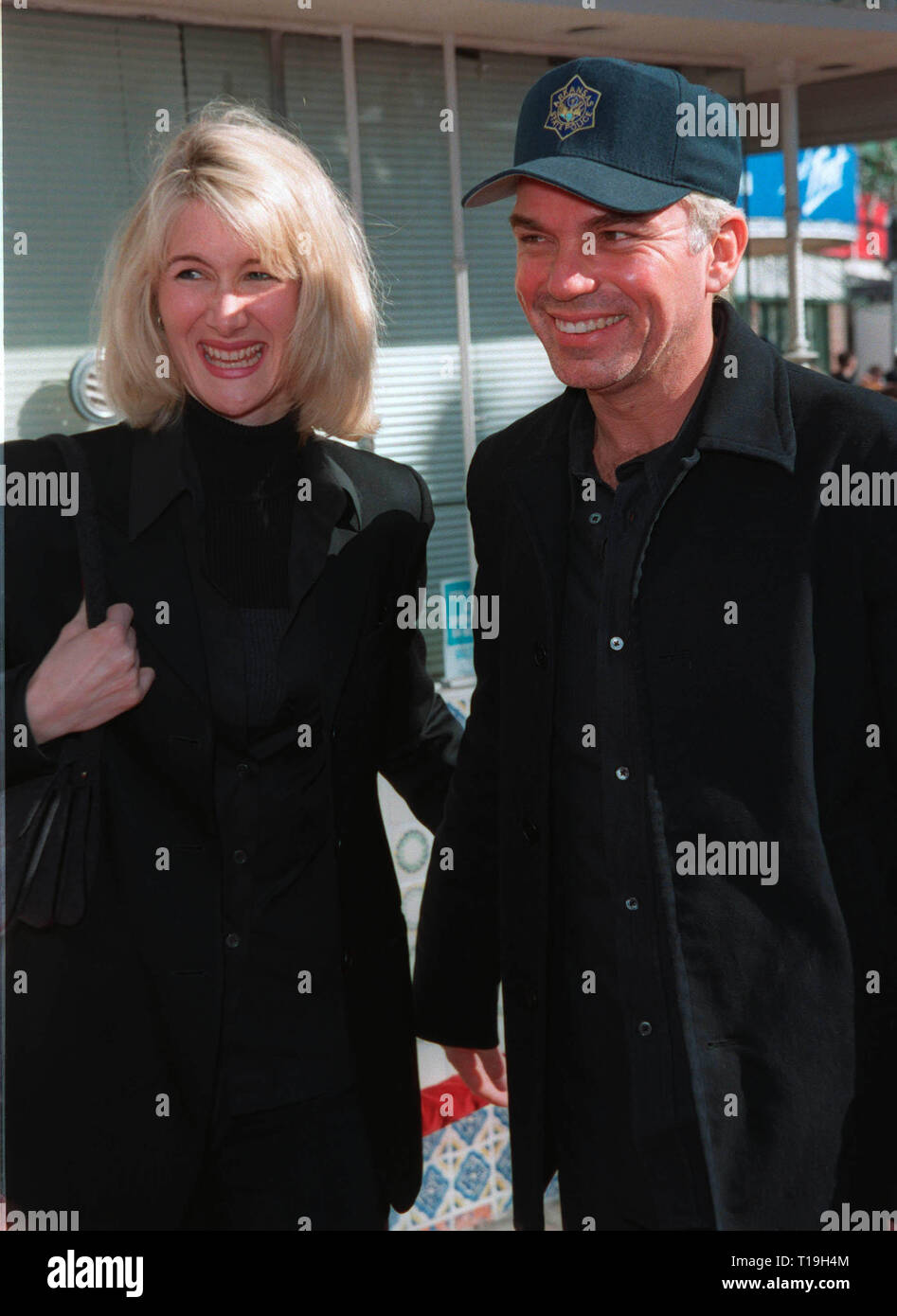 LOS ANGELES, CA December 5, 1998 Actor BILLY BOB THORNTON & actress girlfriend LAURA DERN at