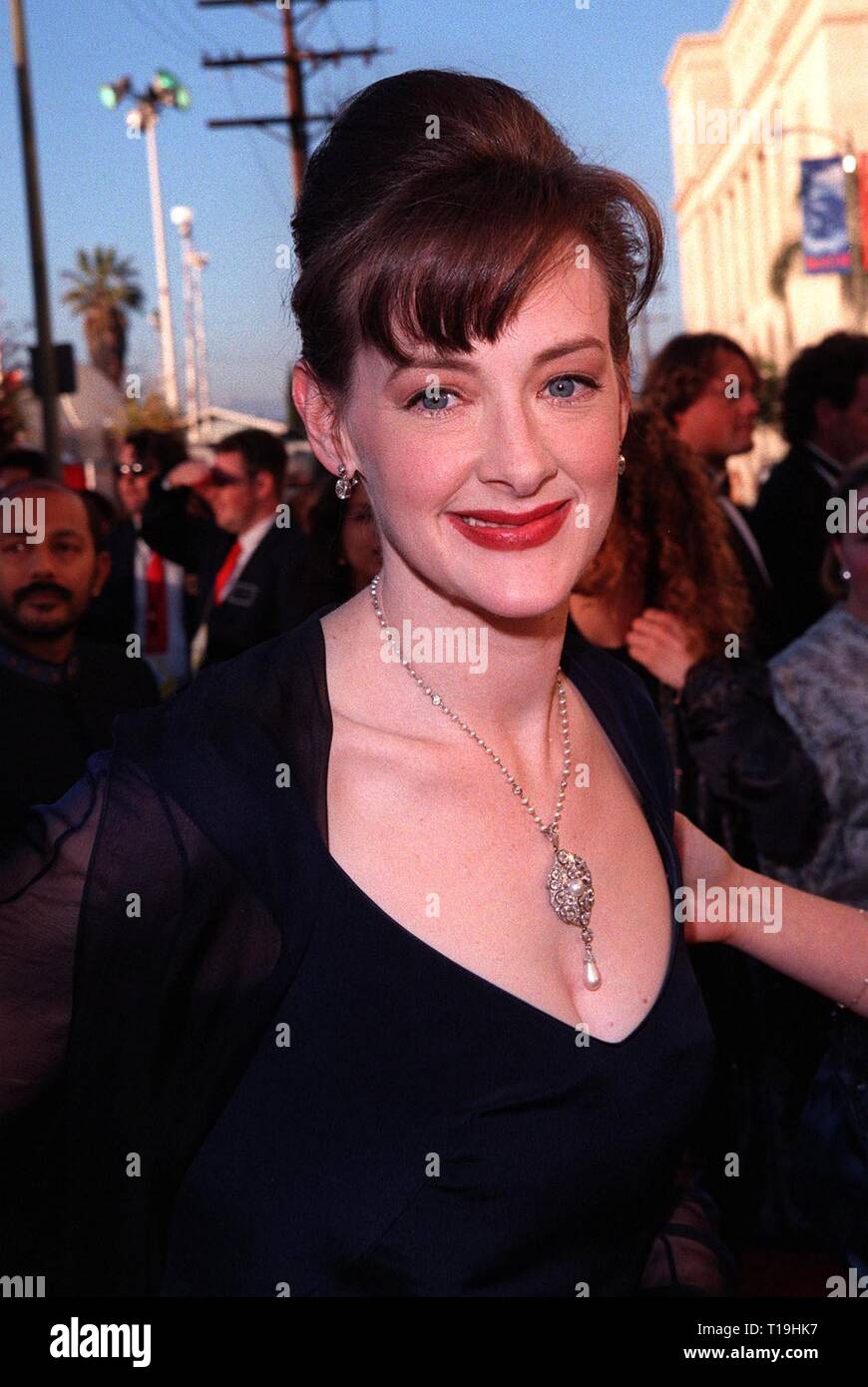 LOS ANGELES, CA March 24, 1998 Actress JOAN CUSACK at the 70th Academy Awards Stock Photo Alamy