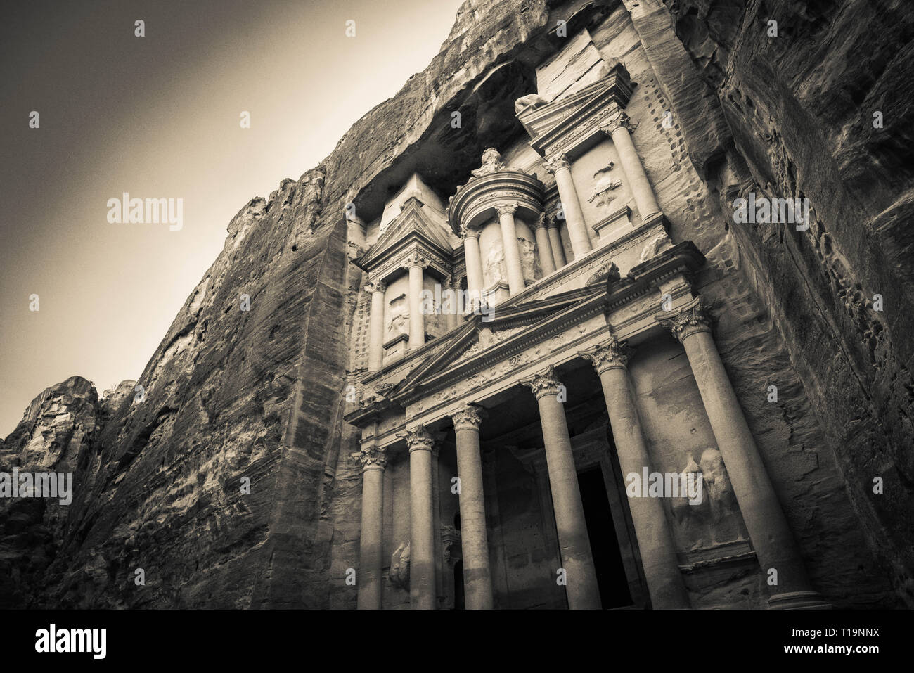 Petra mountains jordan hi-res stock photography and images - Alamy