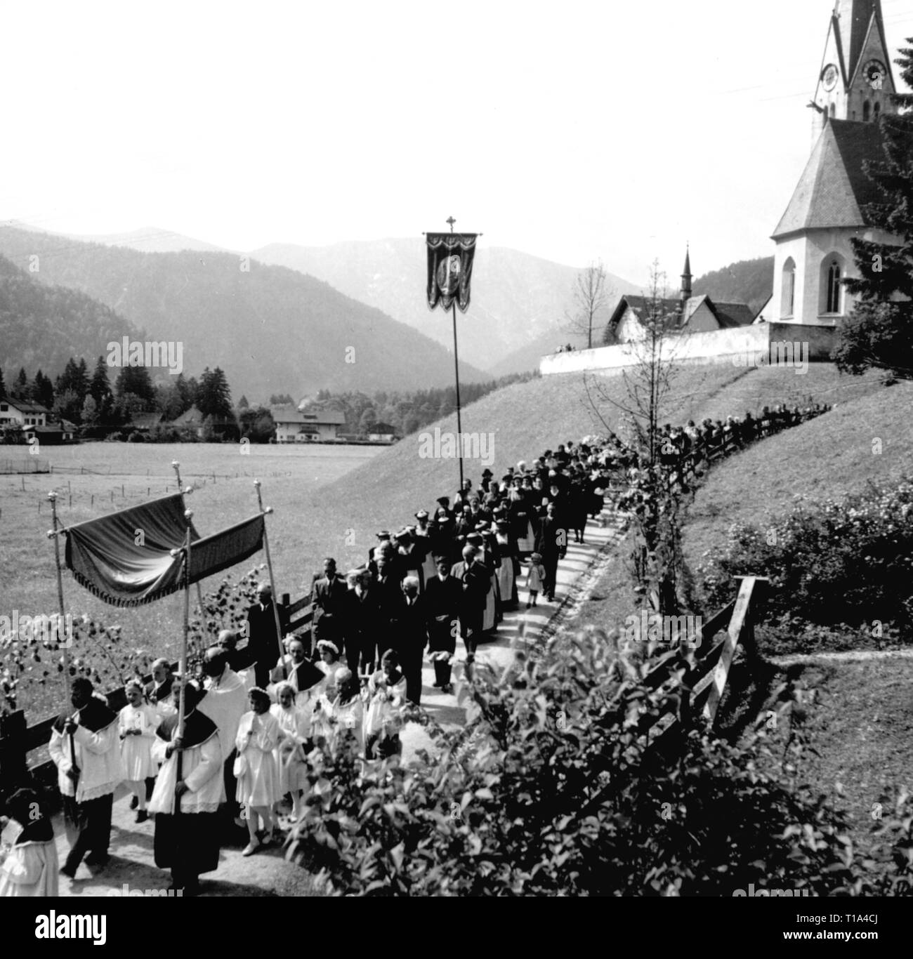 religion, Christianity, ecclesial feasts, procession from St. Leonhard church, Kreuth on Tegernsee, 1952, Additional-Rights-Clearance-Info-Not-Available Stock Photo