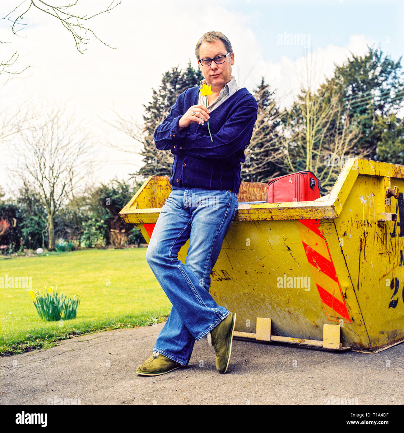 Portrait of comedian Vic Reeves photographed at home in March 2006 ...