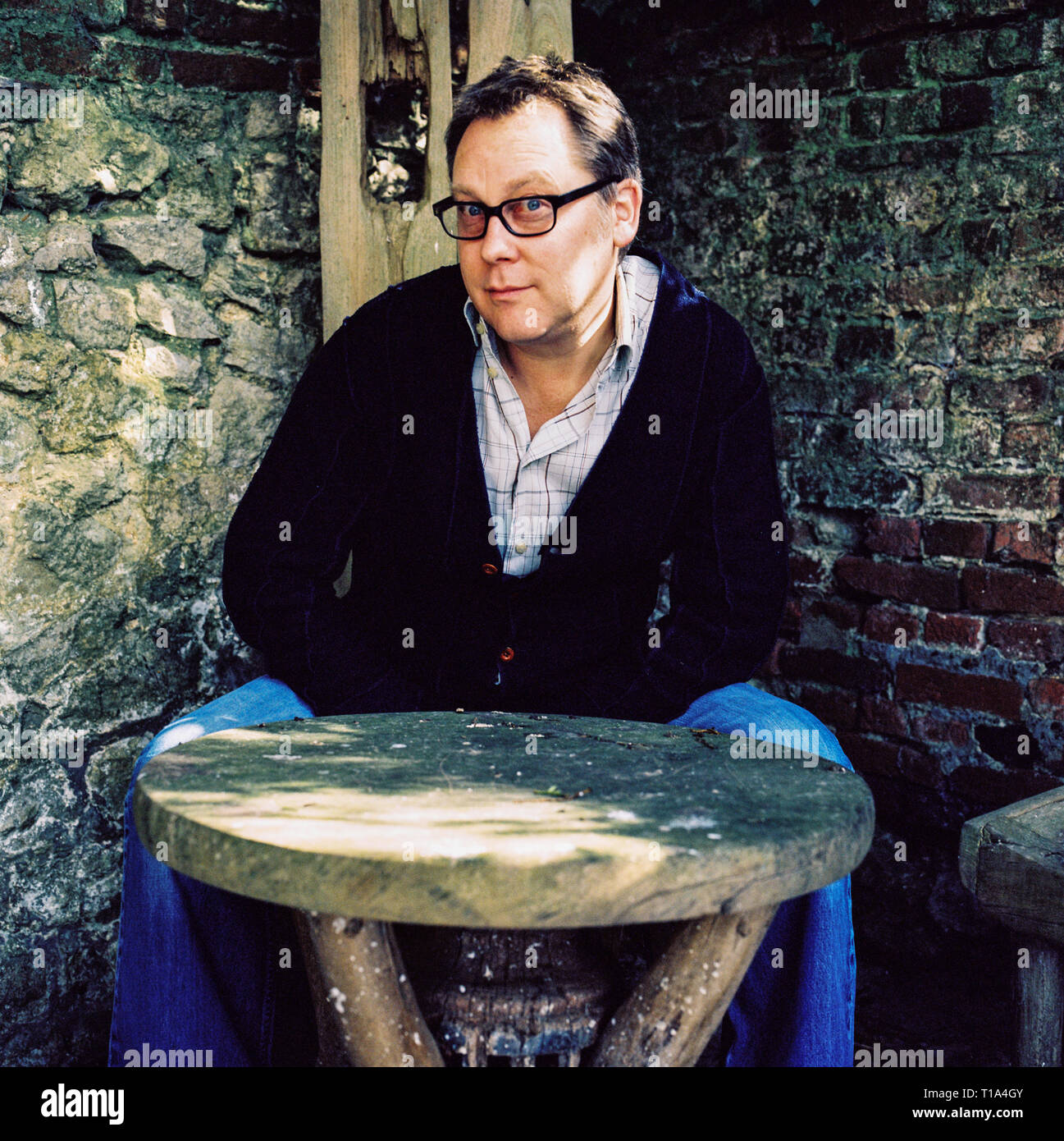 Portrait of comedian Vic Reeves photographed at home in March 2006 ...