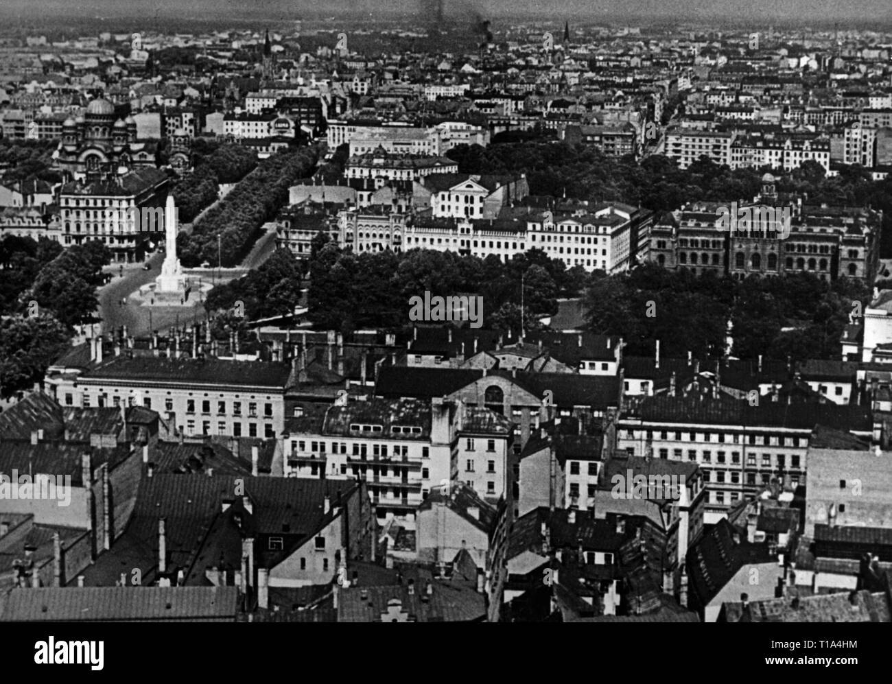 geography / travel historic, Latvia, cities and communities, Riga, overview, Freedom Monument and university, late 1930s, Additional-Rights-Clearance-Info-Not-Available Stock Photo