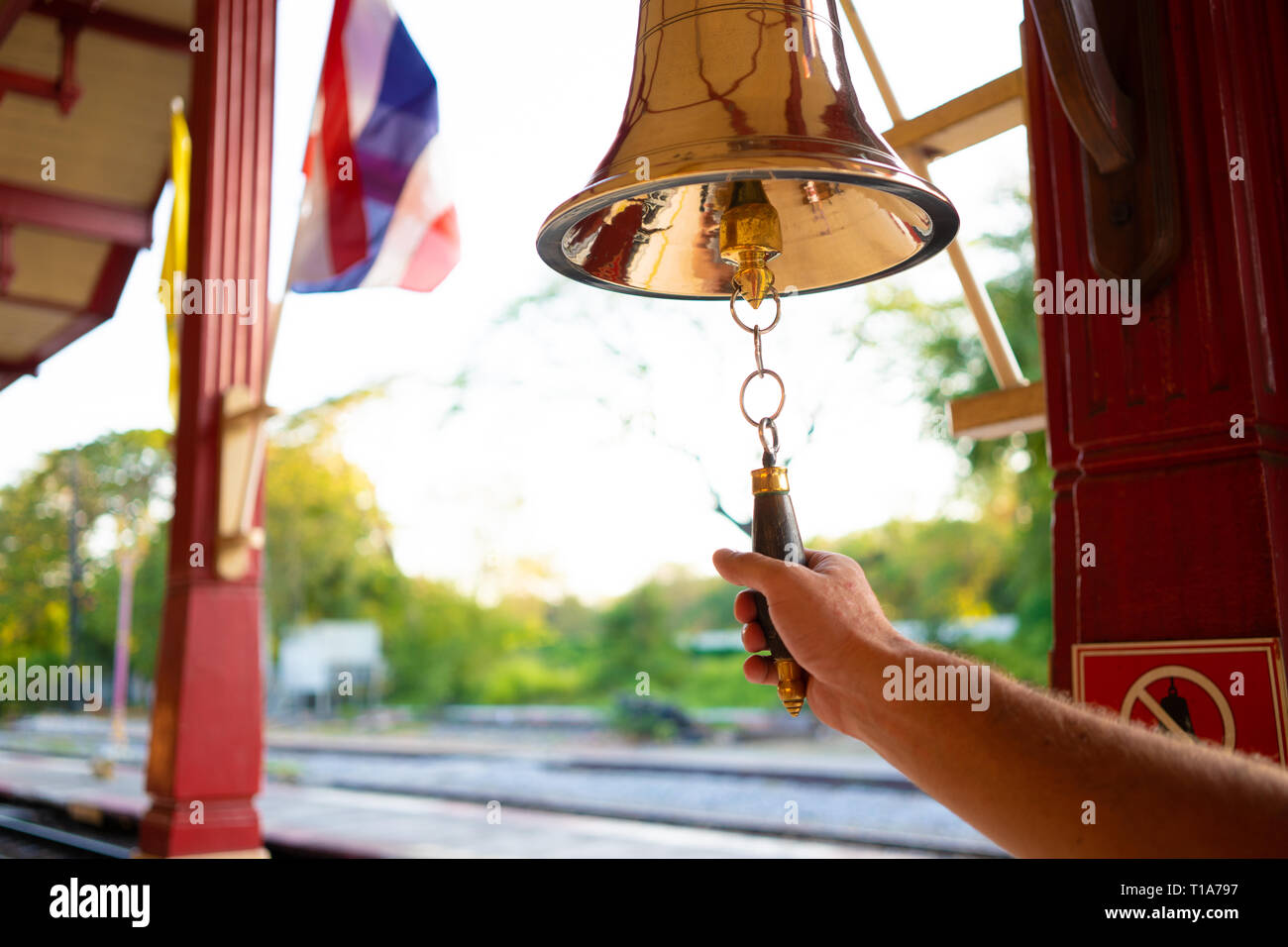 Doorbell rings hi-res stock photography and images - Alamy