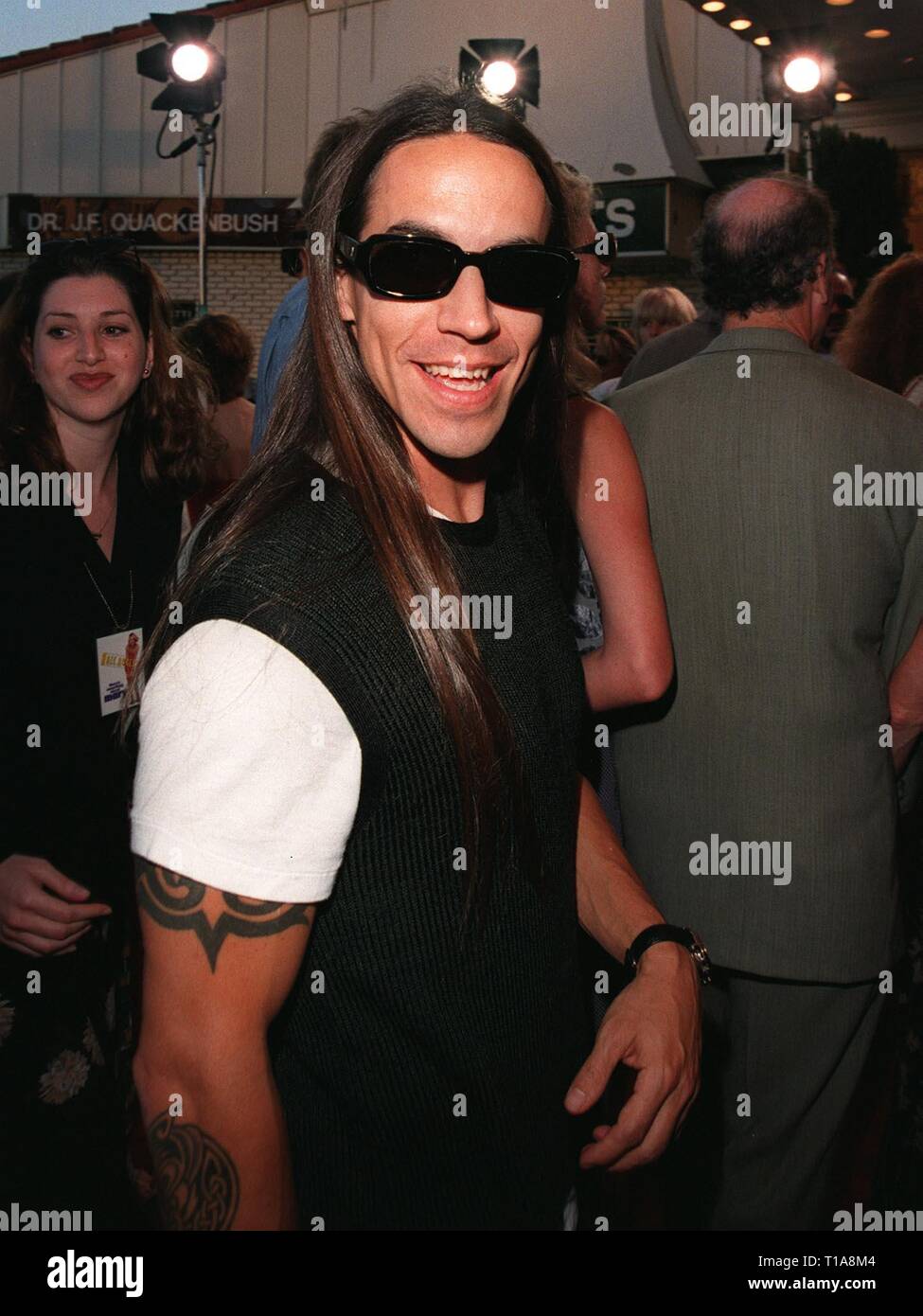 Жас ұқыпты сиськи Жалаңаш ауыл қыздары