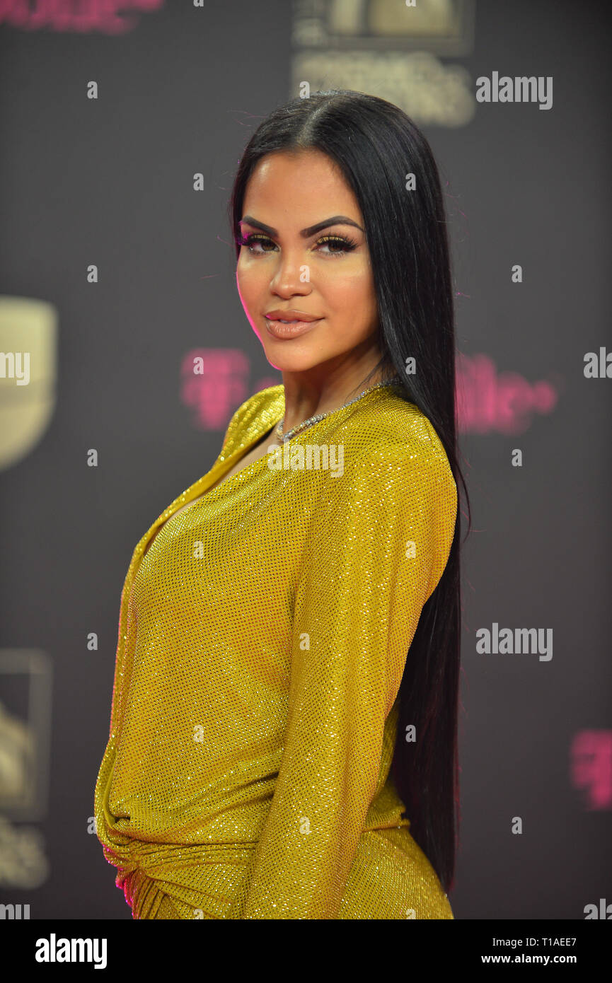 Natti natasha hi-res stock photography and images - Alamy