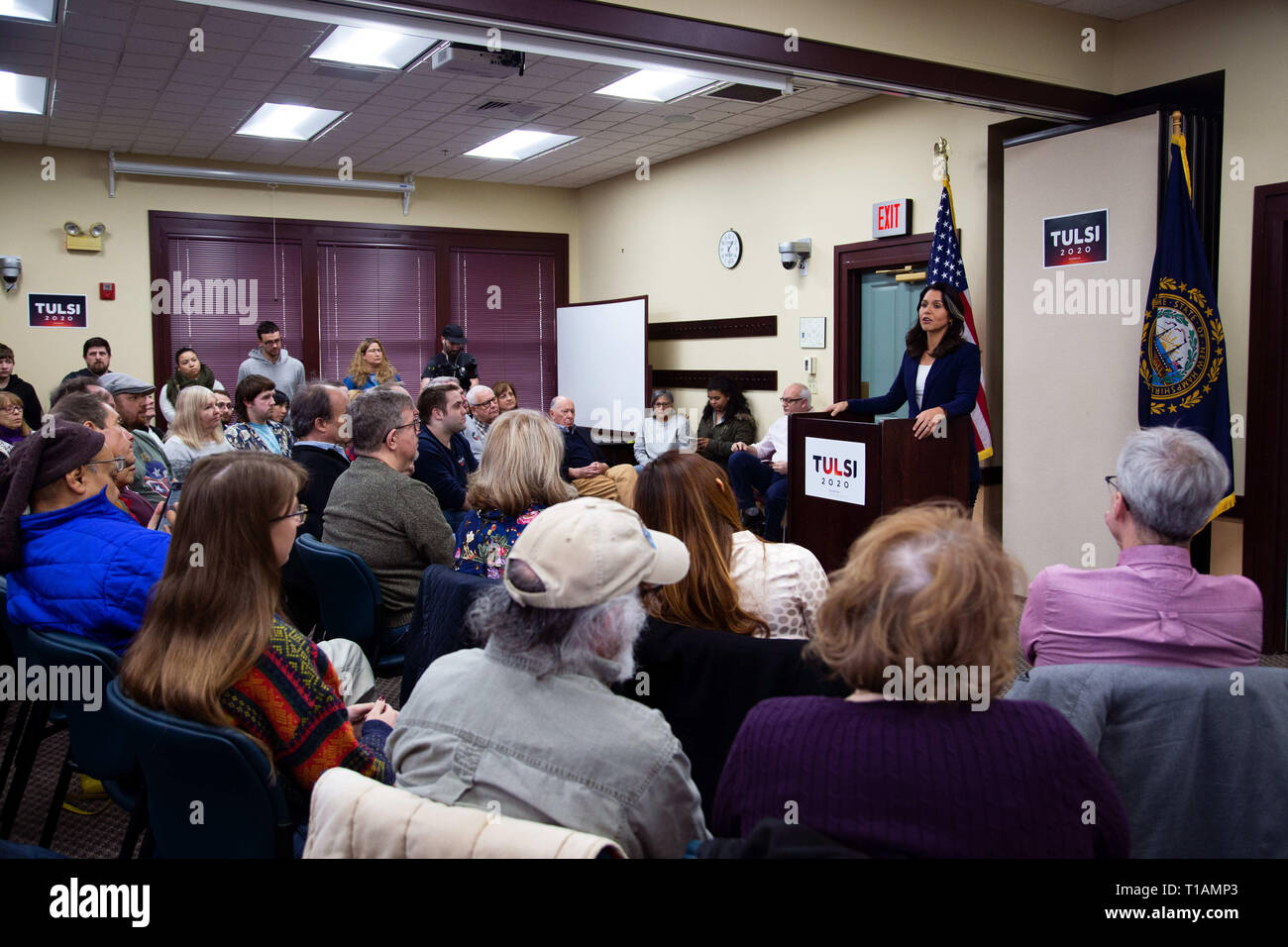 Tulsi gabbard new hampshire hires stock photography and images Alamy