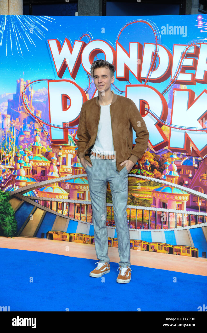 Joe sugg hi-res stock photography and images - Alamy