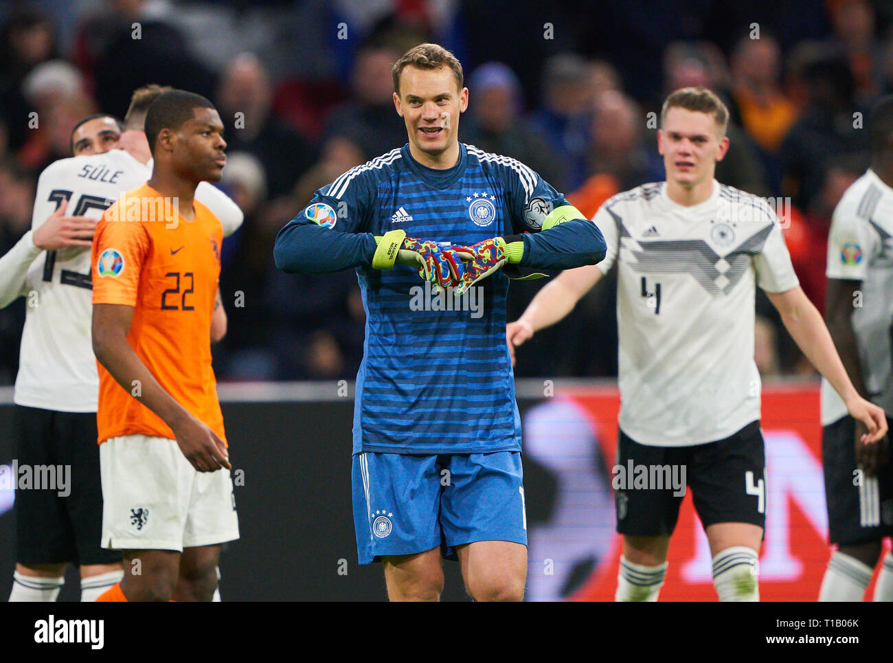 Amsterdam, Netherlands. 24th Mar, 2019. Manuel NEUER, DFB 1 goalkeeper, Cheering, joy, emotions, celebrating, laughing, cheering, rejoice, tearing up the arms, clenching the fist, celebrate, celebration, NETHERLANDS - GERMANY 2-3 Important: DFB regulations prohibit any use of photographs as image sequences and/or quasi-video. Qualification for European Championships, EM Quali, 2020 Season 2018/2019, March 24, 2019 in Amsterdam, Netherlands. Credit: Peter Schatz/Alamy Live News Stock Photo