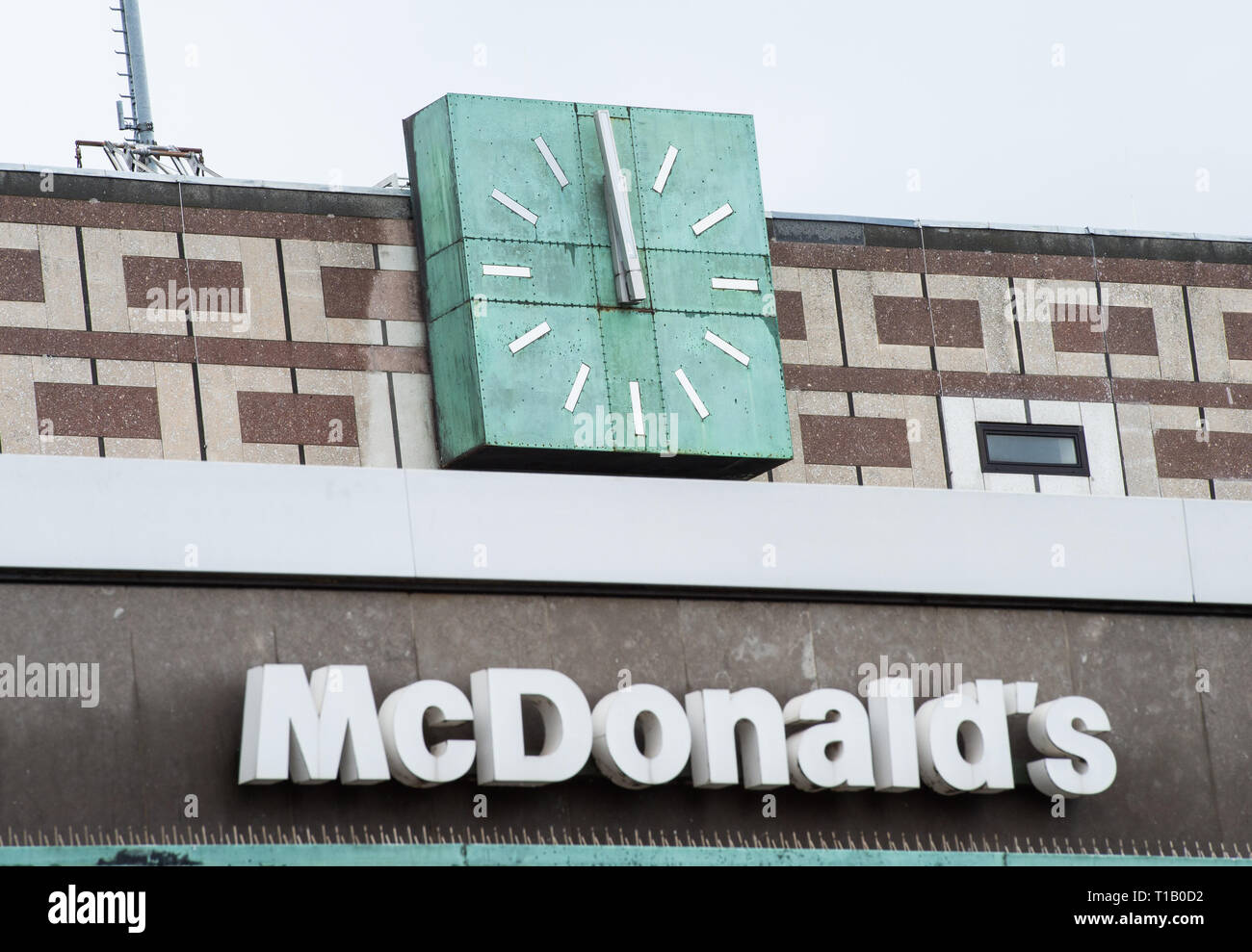 Braunschweig Germany 25th Mar 19 The Clock At The Main Station Stopped Just Before Noon In The Foreground Is The Logo Of The Fast Food Chain Mcdonalds A Railway Spokeswoman Said That