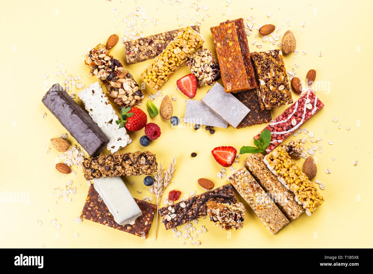 Homemade granola cereal bars Stock Photo Alamy