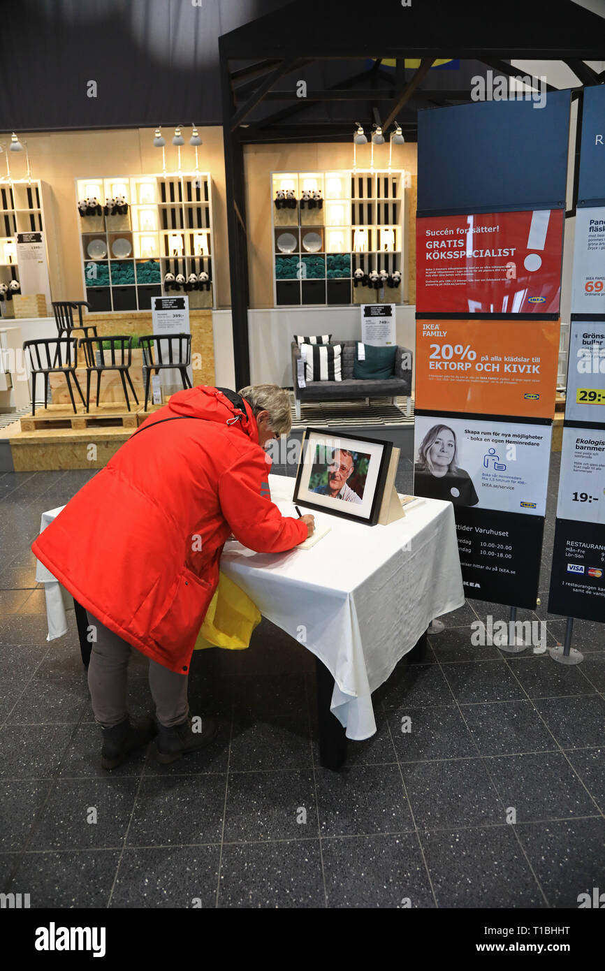 LINKÖPING 20180128 Condolence book and flowers on Ikea the day after the announcement that Ikea's founder and owner Ingvar Kamprad died at the age of 91. Photo Jeppe Gustafsson Stock Photo