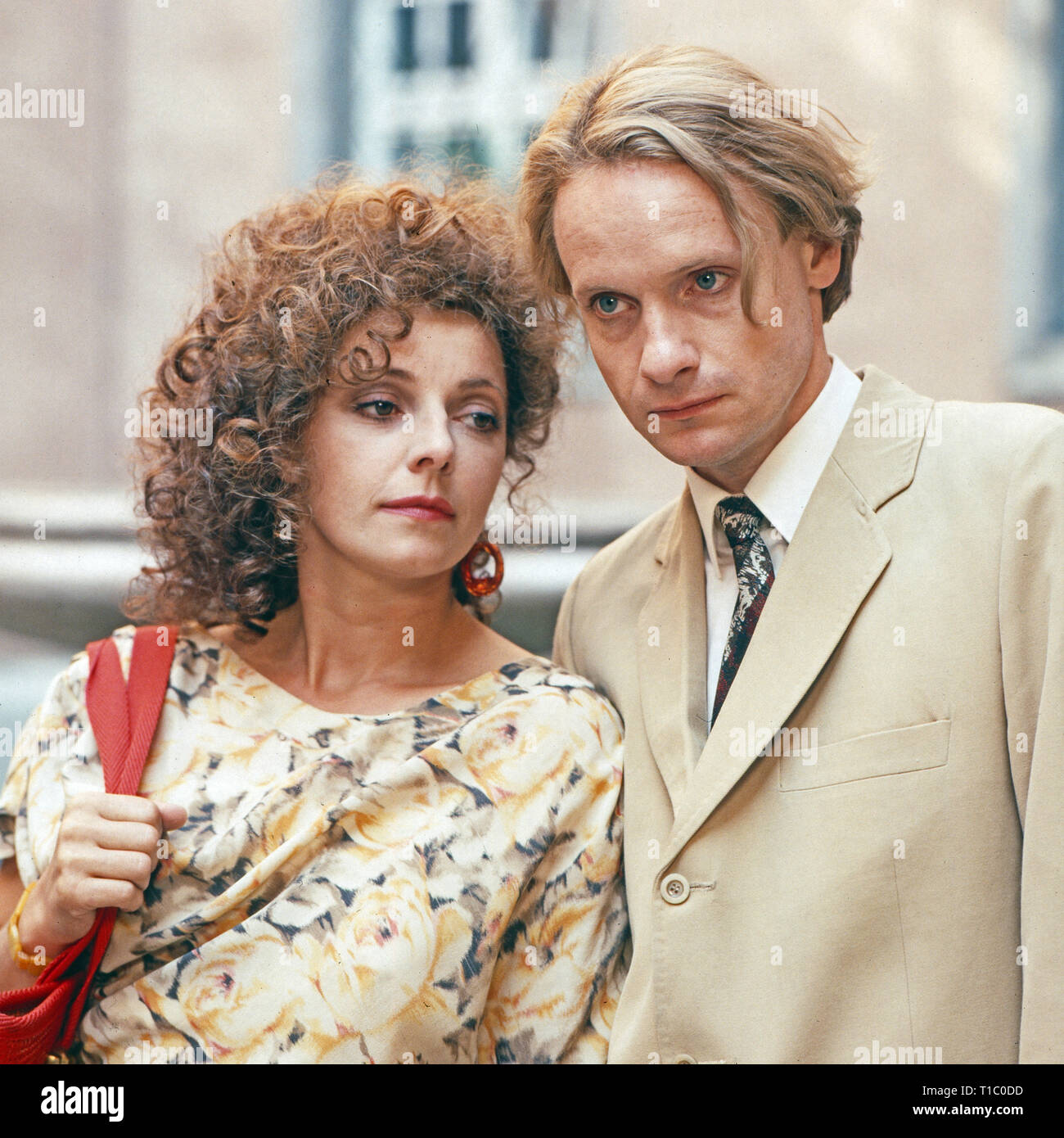 Rosowski, Fernsehserie, Deutschland 1990, Folge: 'Huhn mit Reis', Darsteller: Monika Baumgartner, Michael Wittenborn Stock Photo