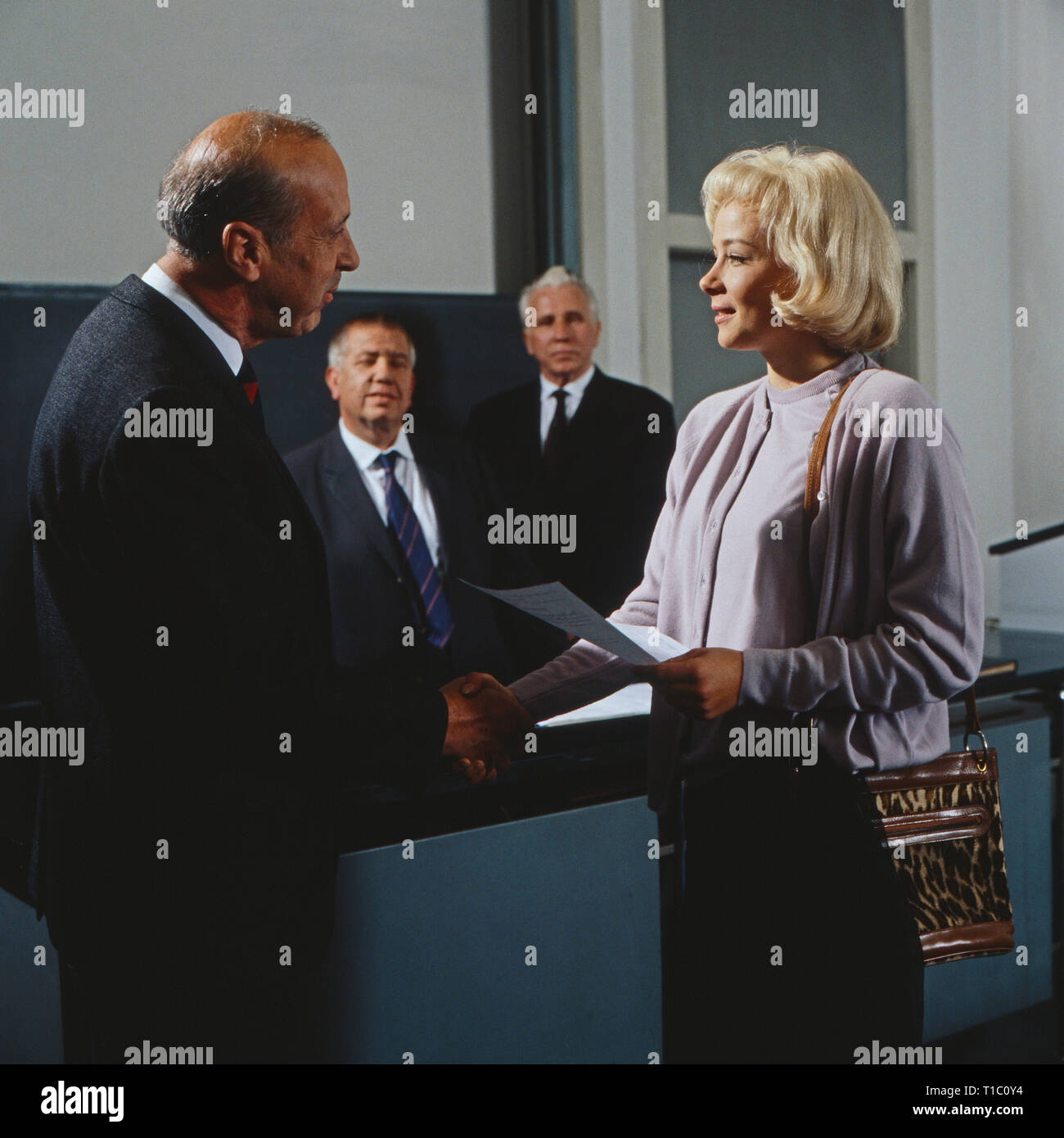 Regina auf den stufen hires stock photography and images Alamy