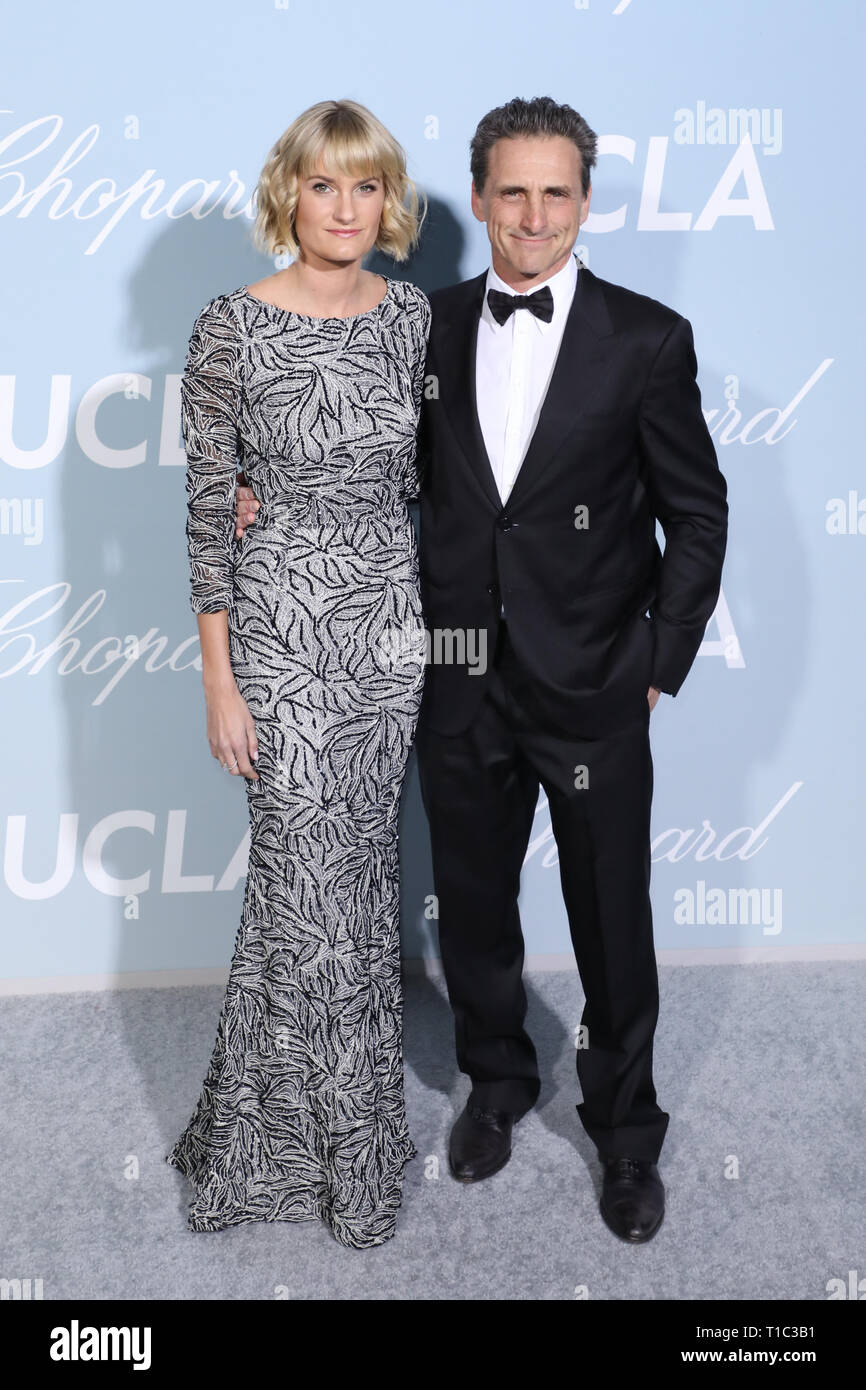 2019 Hollywood for Science Gala UCLA Honors Barbra Streisand and(02)