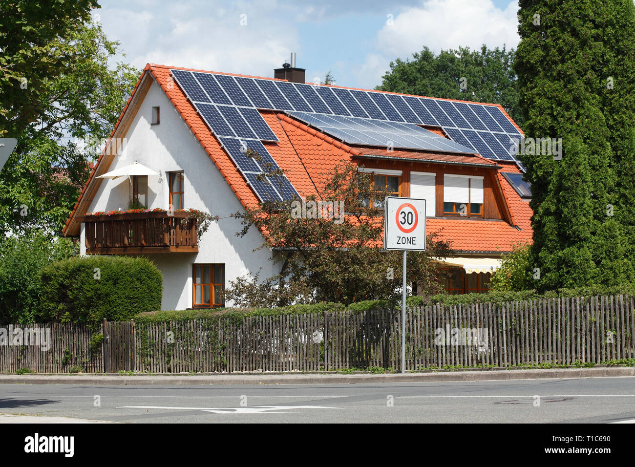 Residential house with solar roof Bayreuth, Bavaria, Germany, Europe I Wohnhaus mit Solardach  Bayreuth, Bayern, Deutschland, Europa i Stock Photo