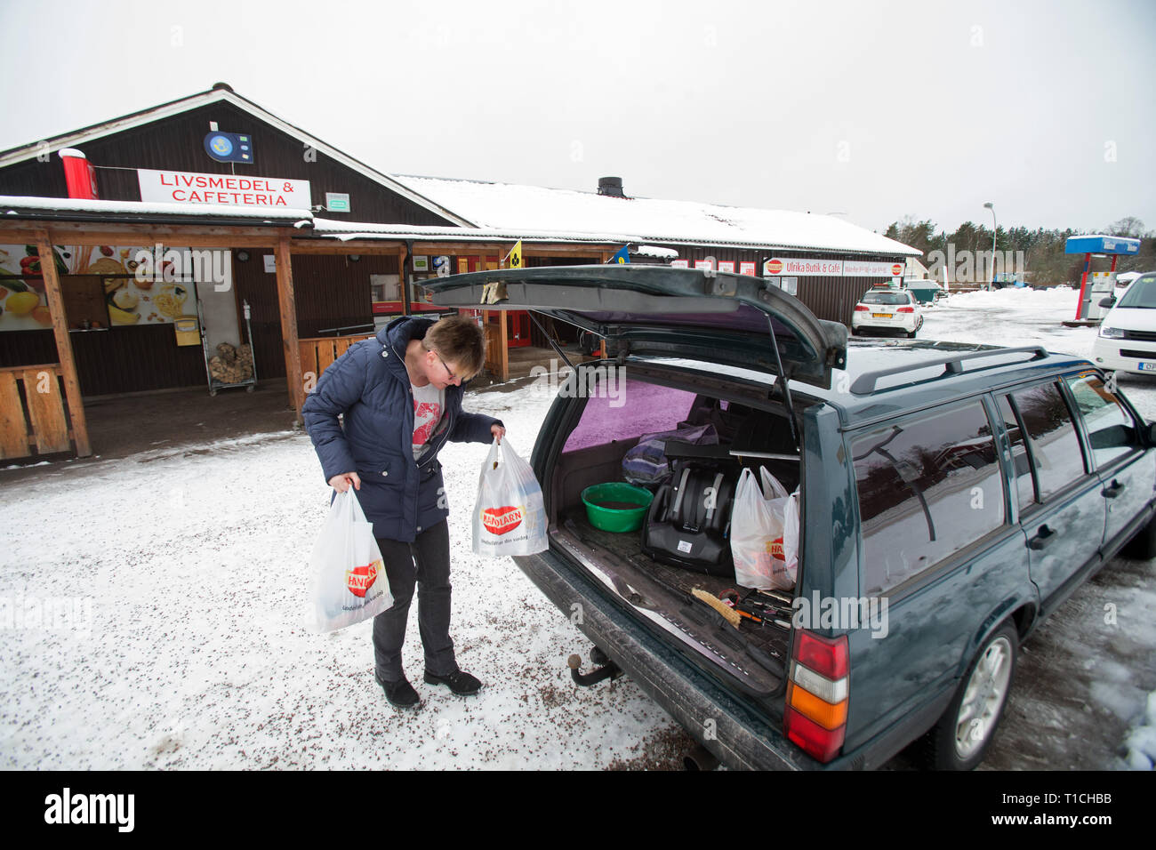 ULRIKA 20150128 Someone who has traded and loaded groceries at a rural shop in the countryside. Photo Jeppe Gustafsson Stock Photo