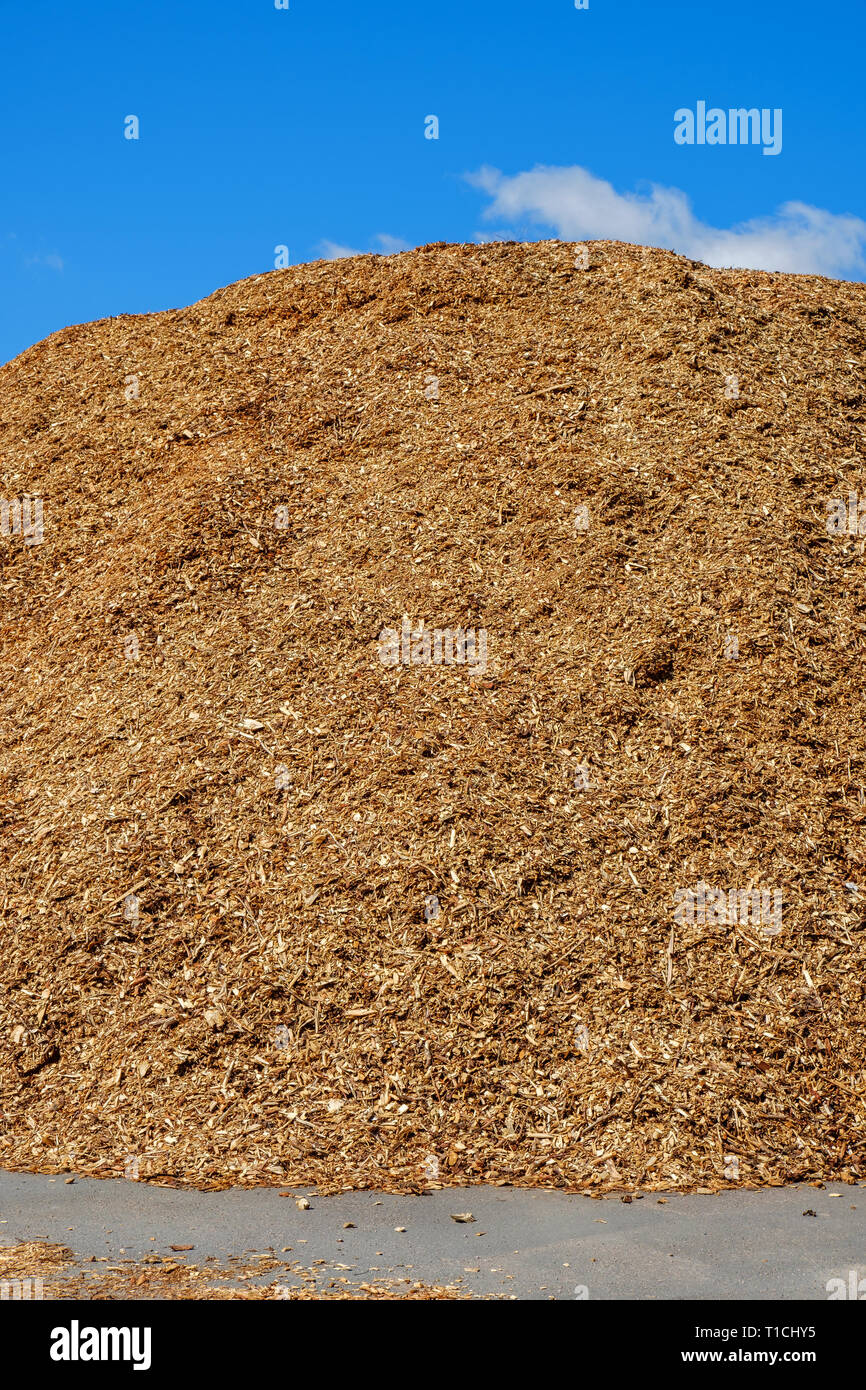 Wood chip woodchips wood chip hires stock photography and images Alamy