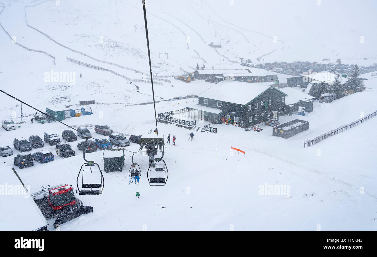 Glenshee, Scotland, UK. 16 March, 2019. Snow on high ground in Scotland