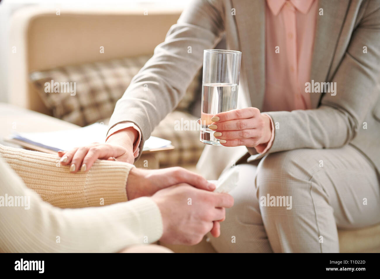 Crisis counseling hi-res stock photography and images - Alamy