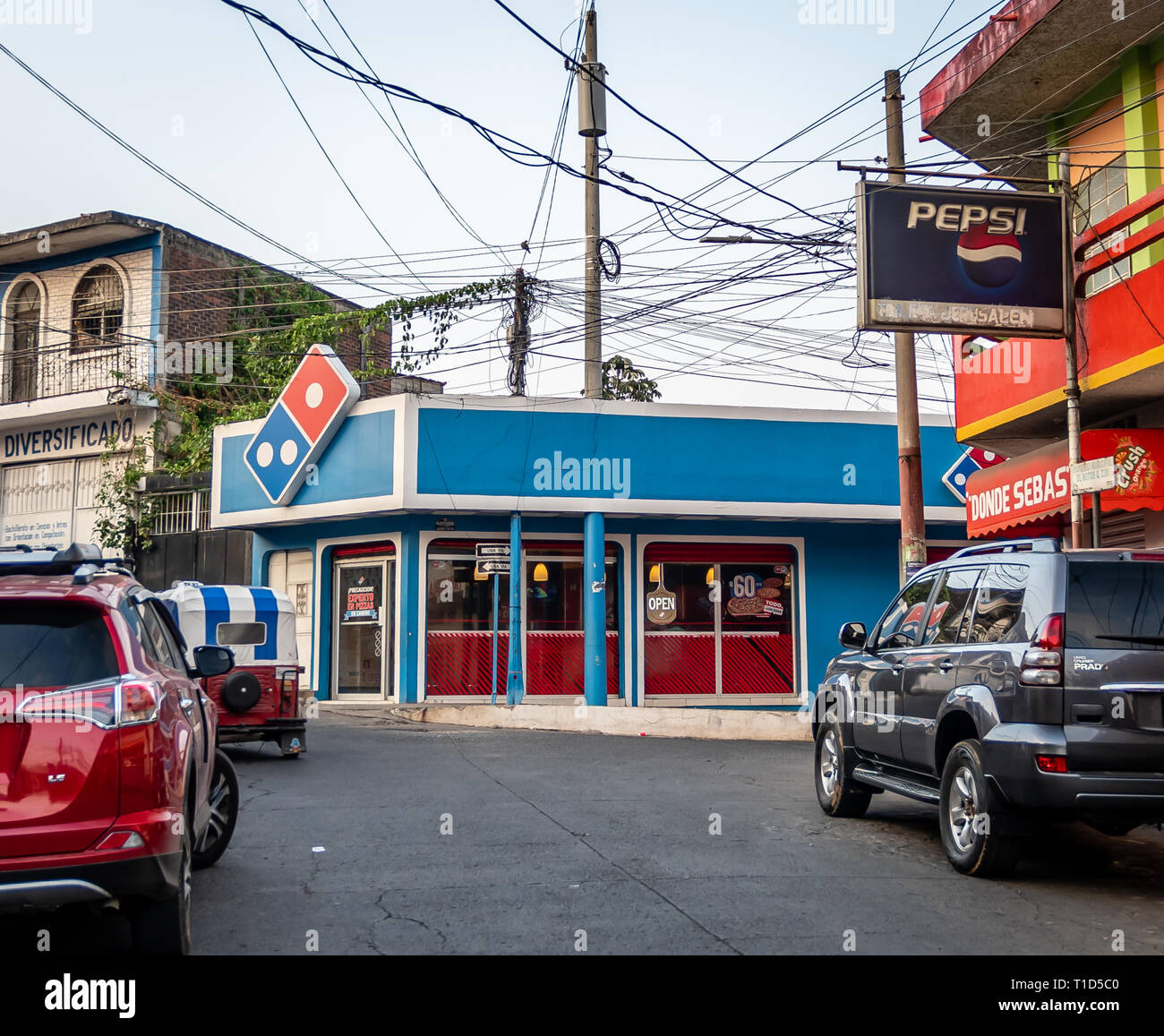 Dominos pizza shop front hires stock photography and images Alamy
