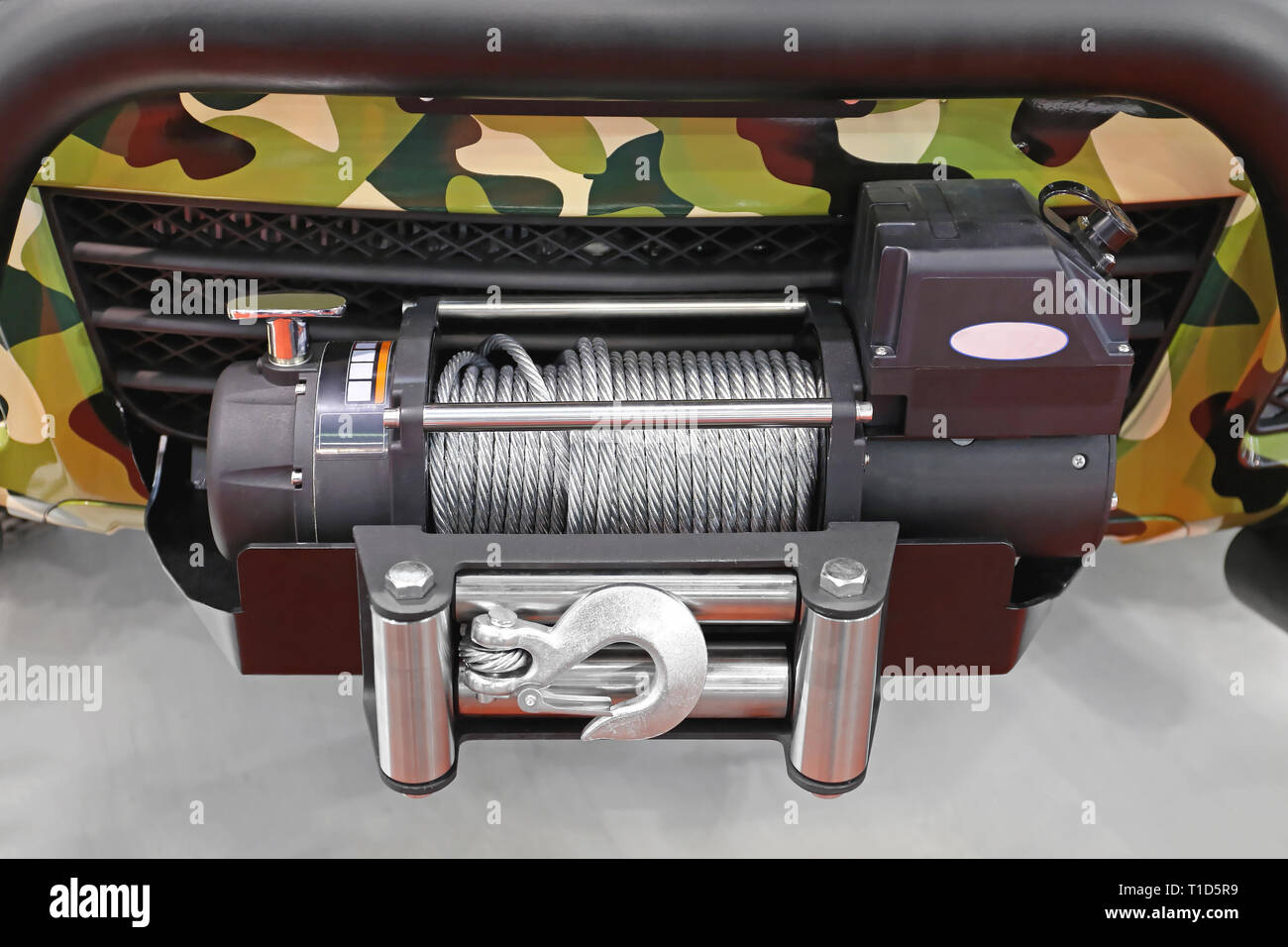 Winch With Hook at Off Road Vehicle Front Stock Photo Alamy