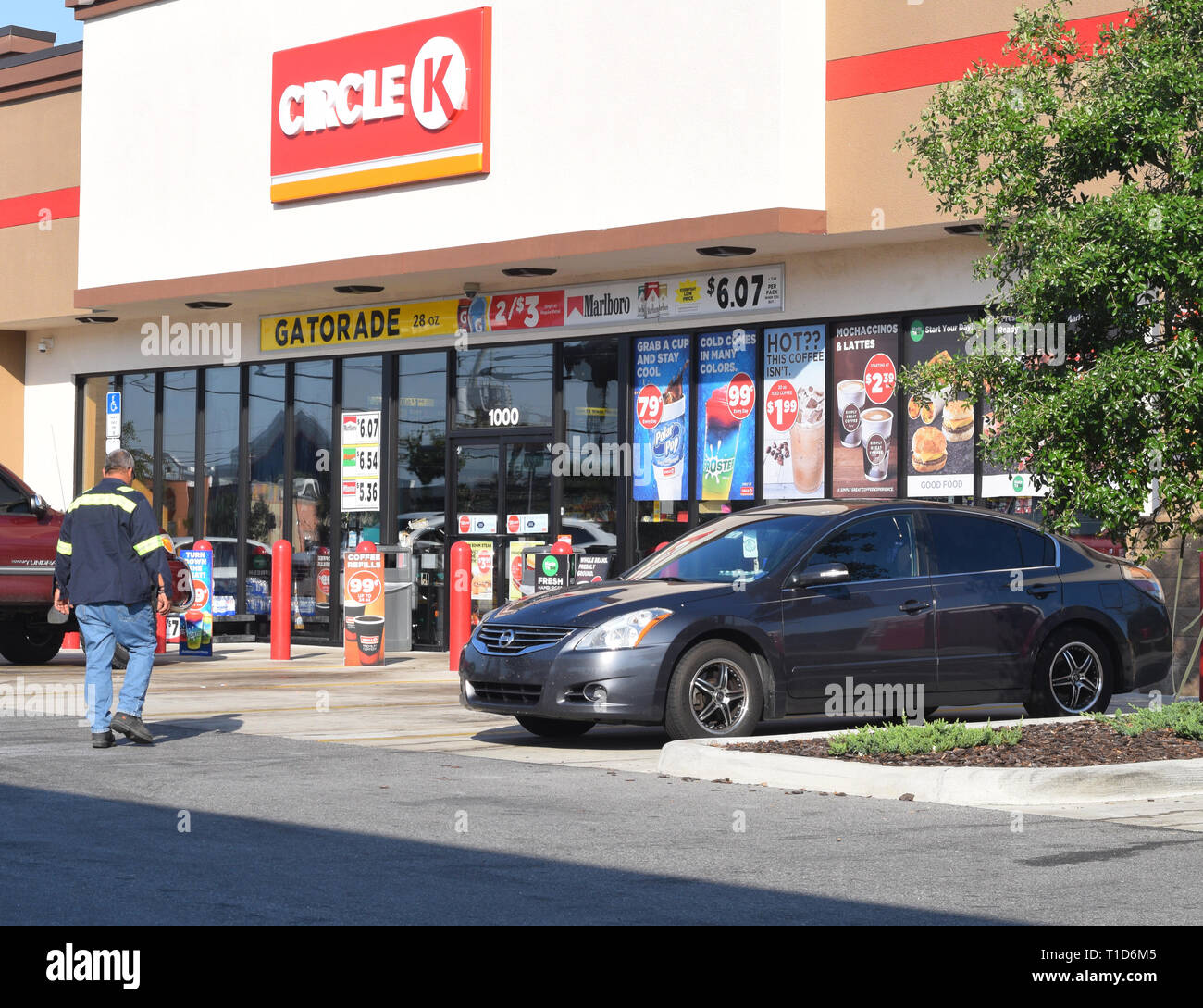 Circle k parking lot hires stock photography and images Alamy