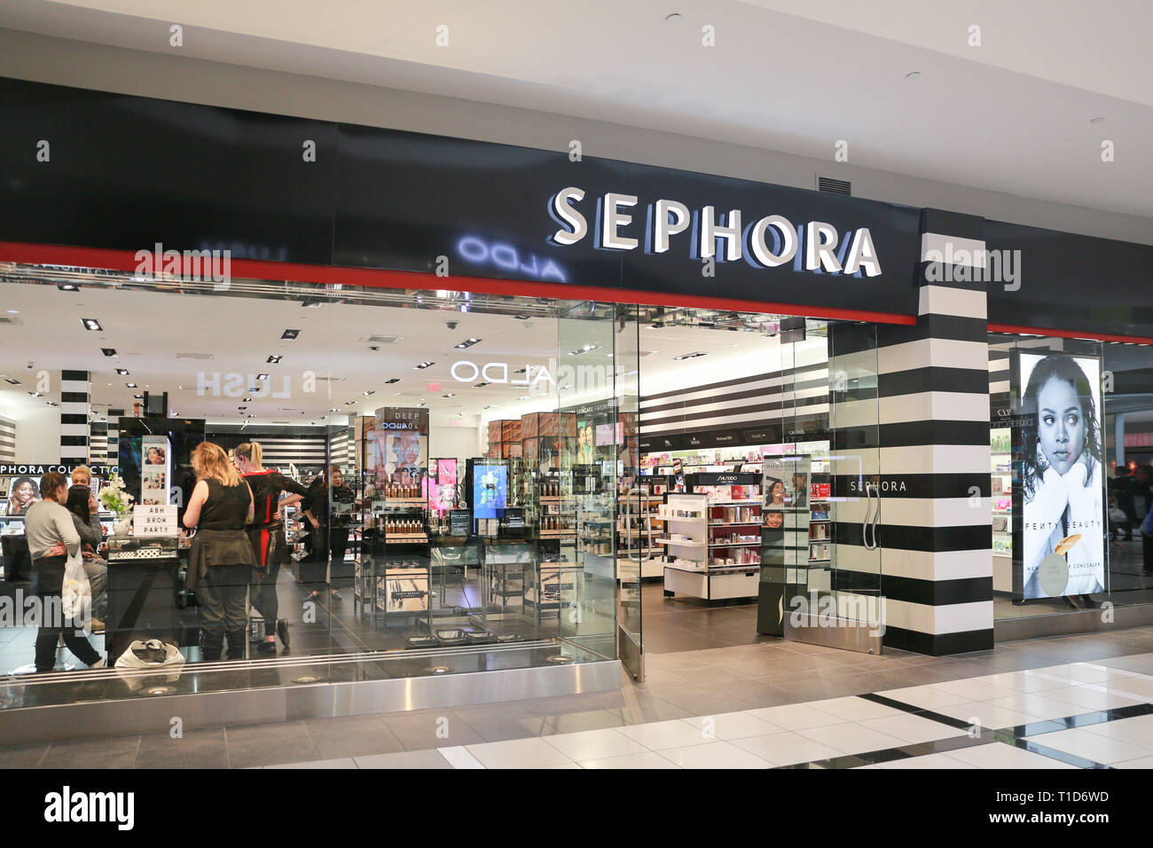 Lawrence Township New Jersey, February 24, 2019:Sephora make up and perfume  store in shopping mall. Sephora is a French chain of cosmetics stores Stock  Photo - Alamy